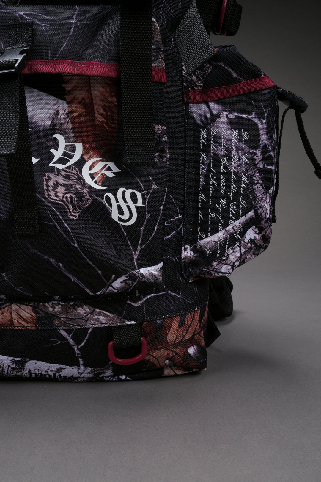 Okami Traveler Backpack in Darc Woodland Camo