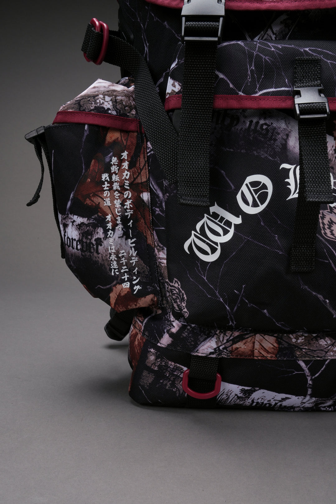 Okami Traveler Backpack in Darc Woodland Camo