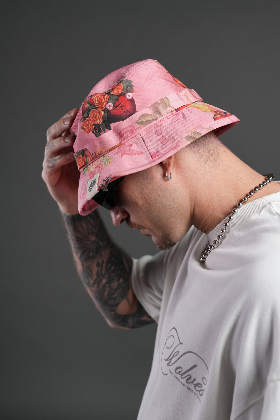 Wolf Patch V2 Boonie Bucket Hat in Corazon de Devocion
