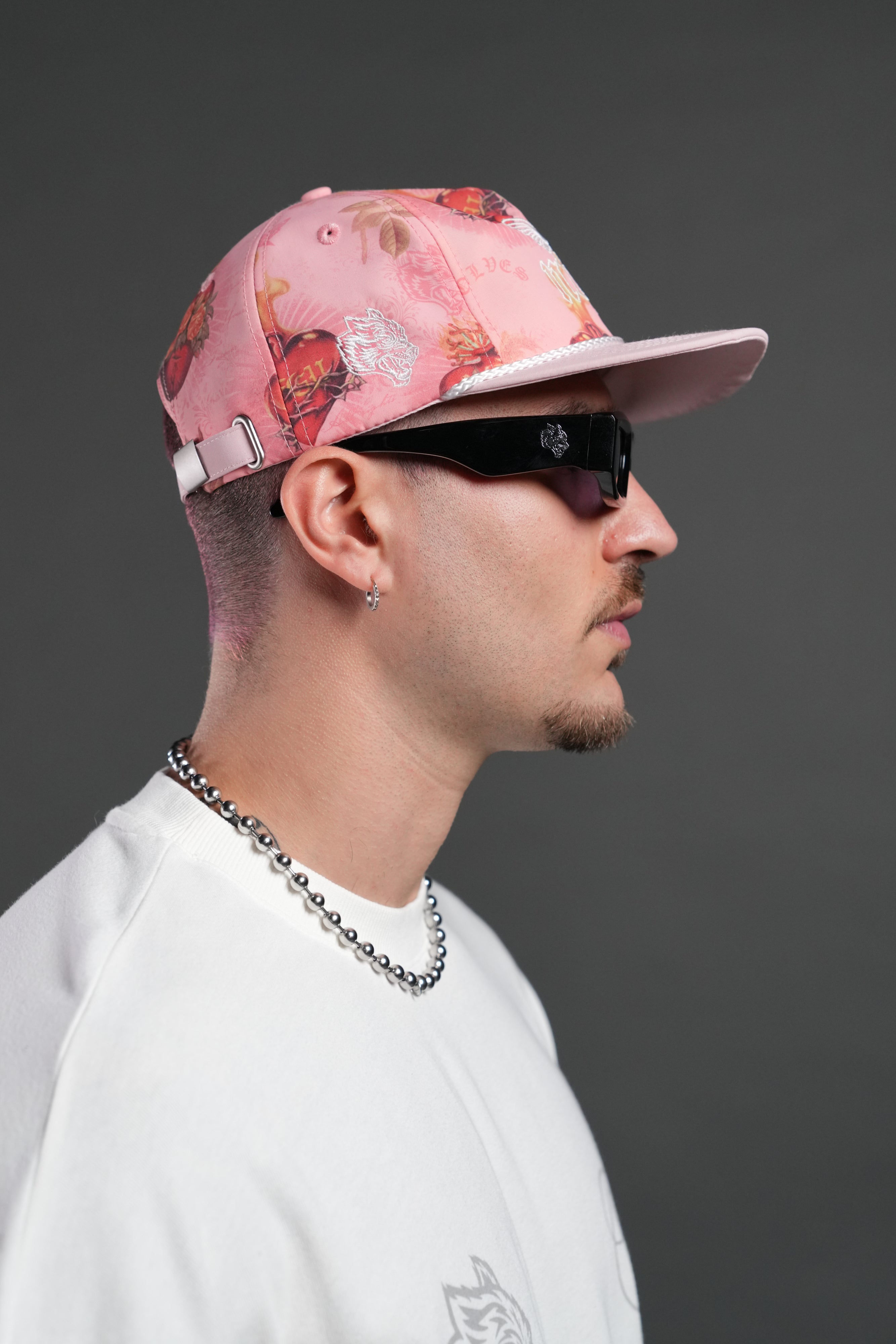 NFGU Cherub Paradise Hat in Corazon De Devocion