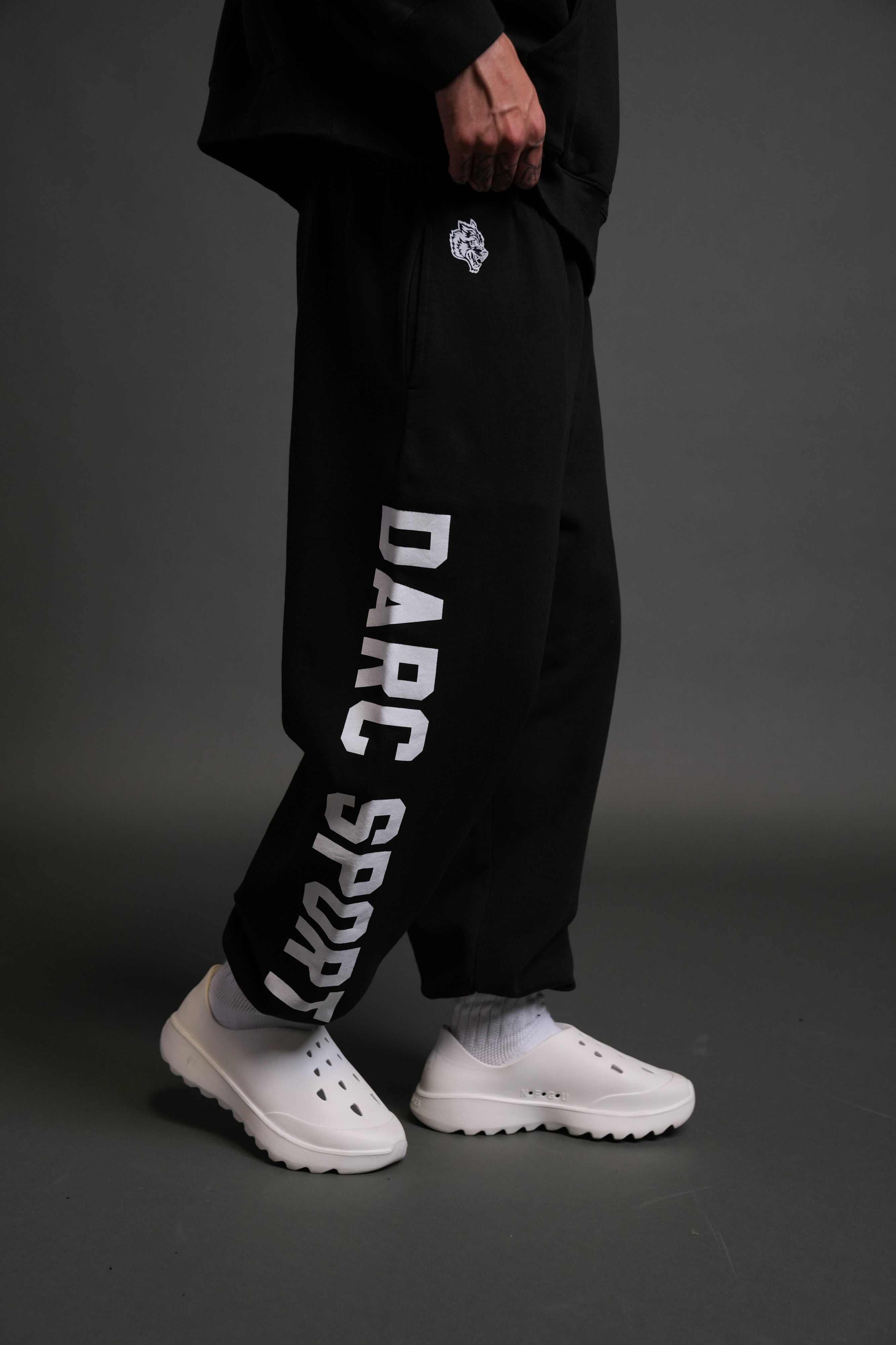 Darc Sport MMXV Unisex Lounger Sweat Pants in Black – DarcSport