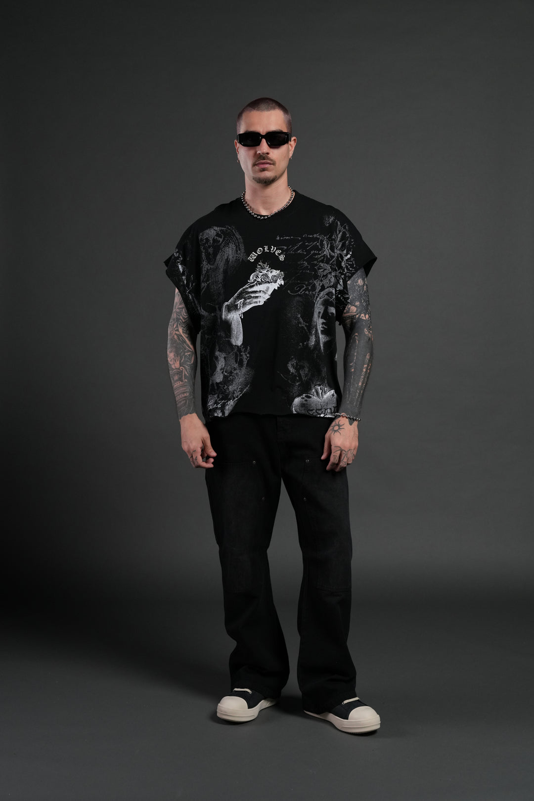 Heart of Thorns Distressed Grunge Cut-Off Mid-Length Raw Hem Tee in Black