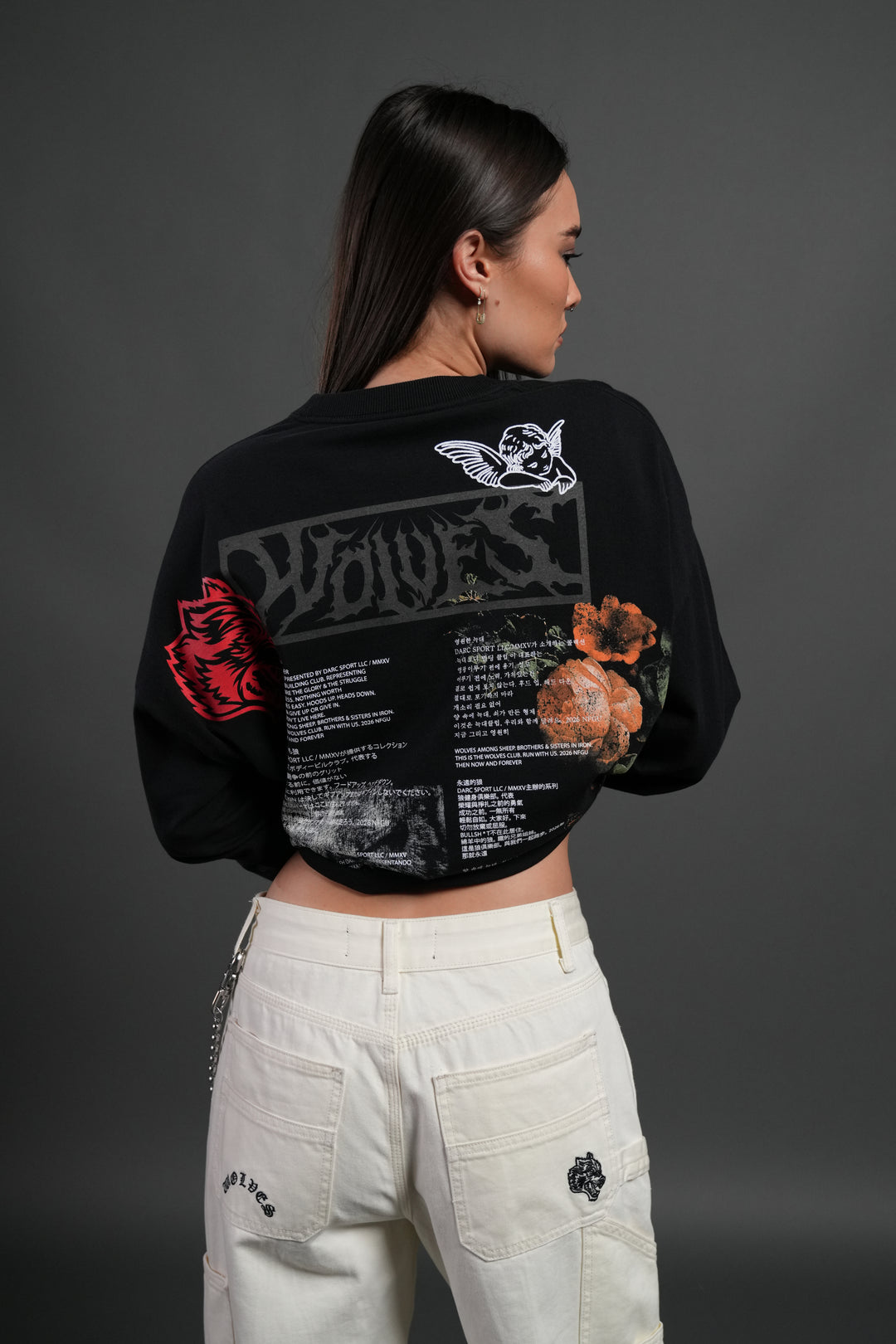 Wolves Valor Grunge Mid Length Raw Hem Ls Tee in Black