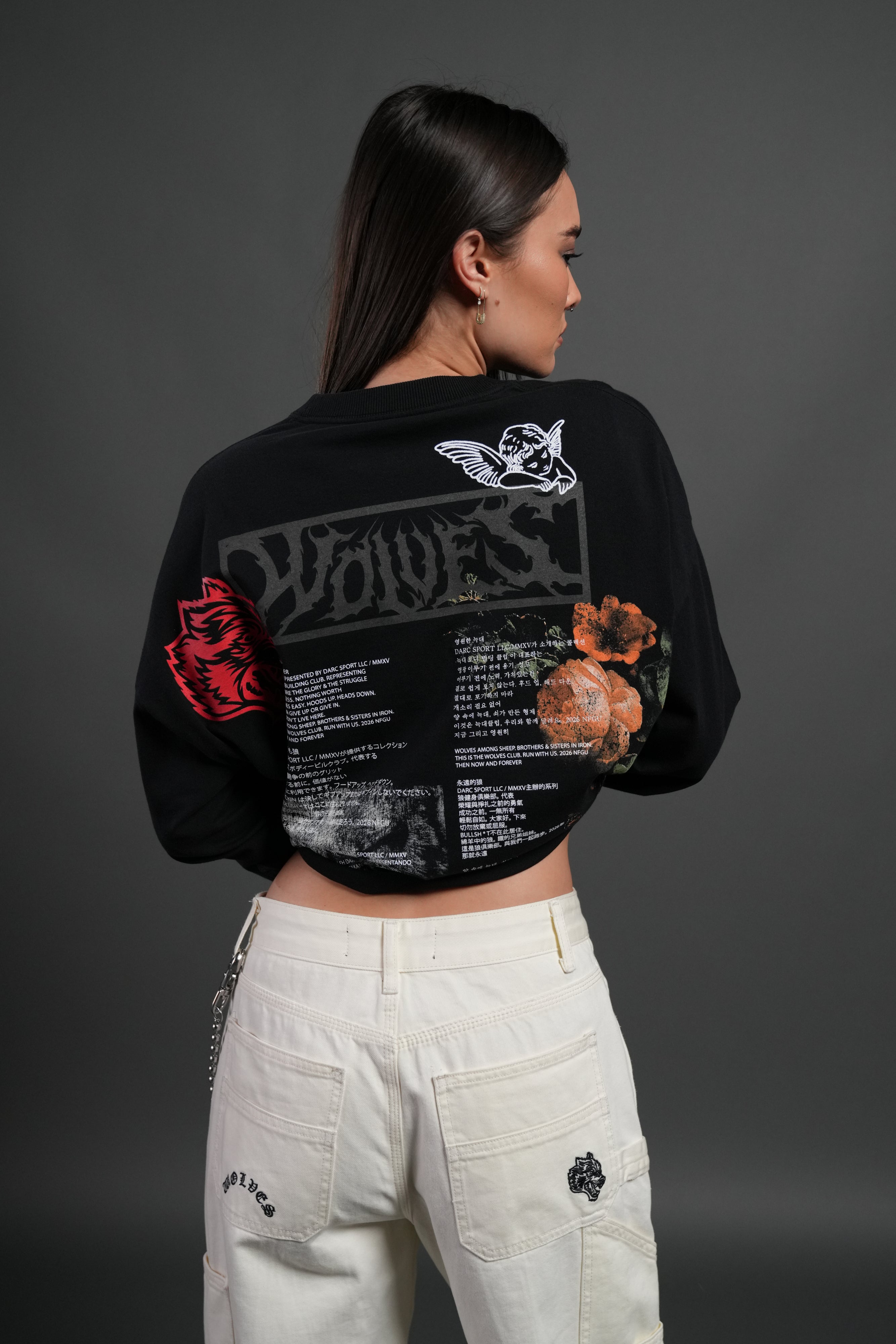 Wolves Valor Grunge Mid Length Raw Hem Ls Tee in Black