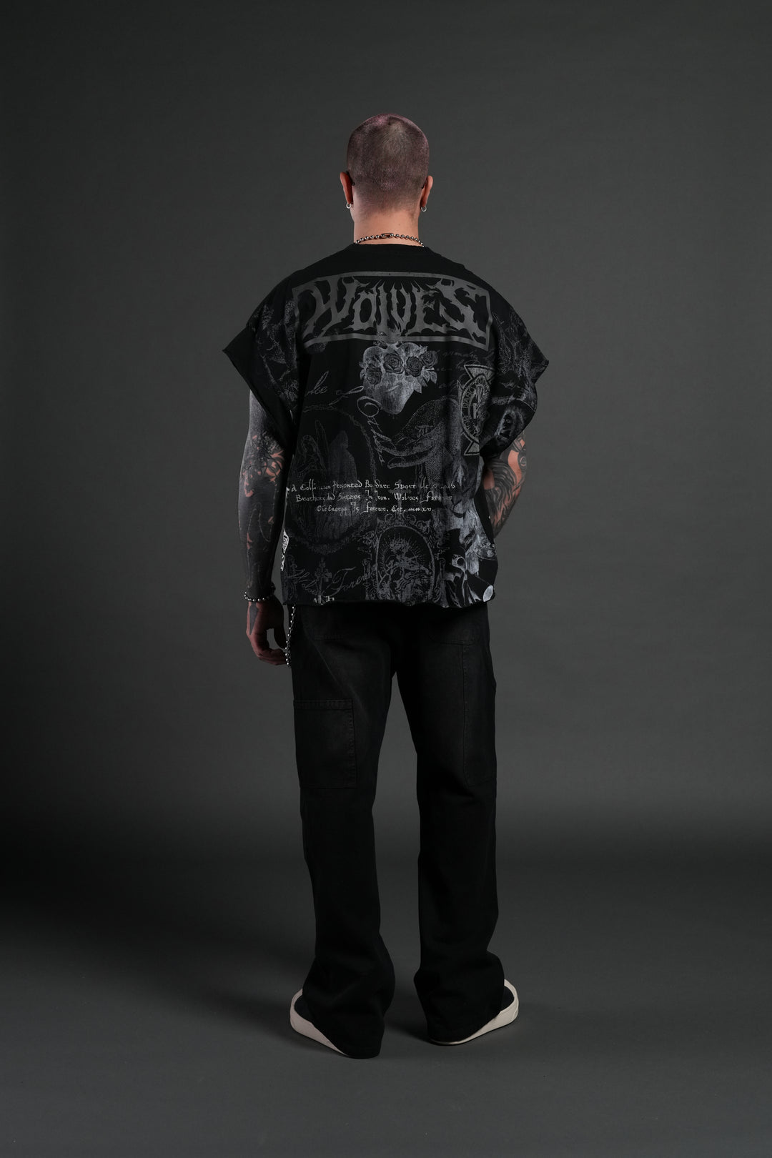 Heart of Thorns Distressed Grunge Cut-Off Mid-Length Raw Hem Tee in Black