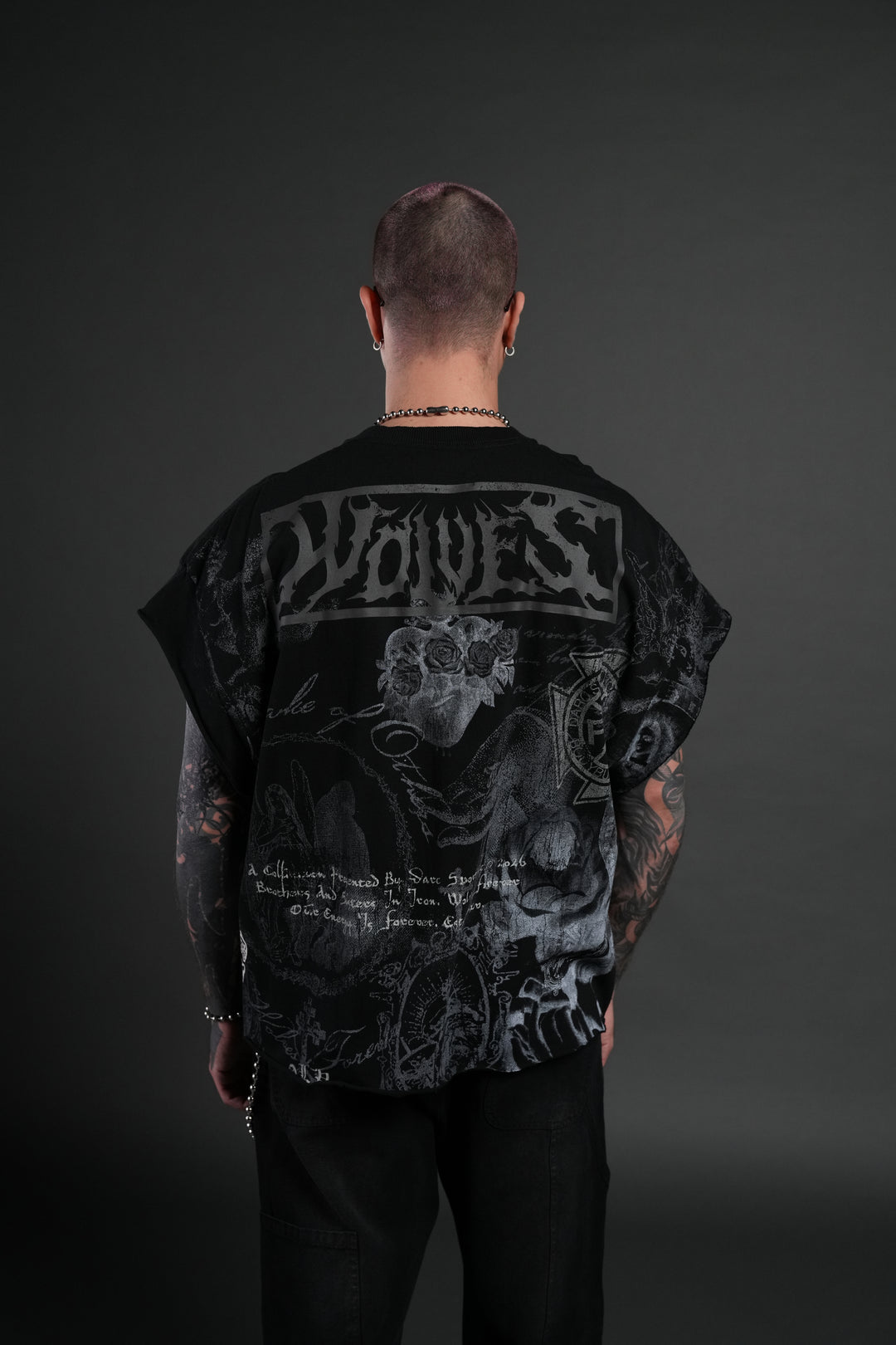 Heart of Thorns Distressed Grunge Cut-Off Mid-Length Raw Hem Tee in Black