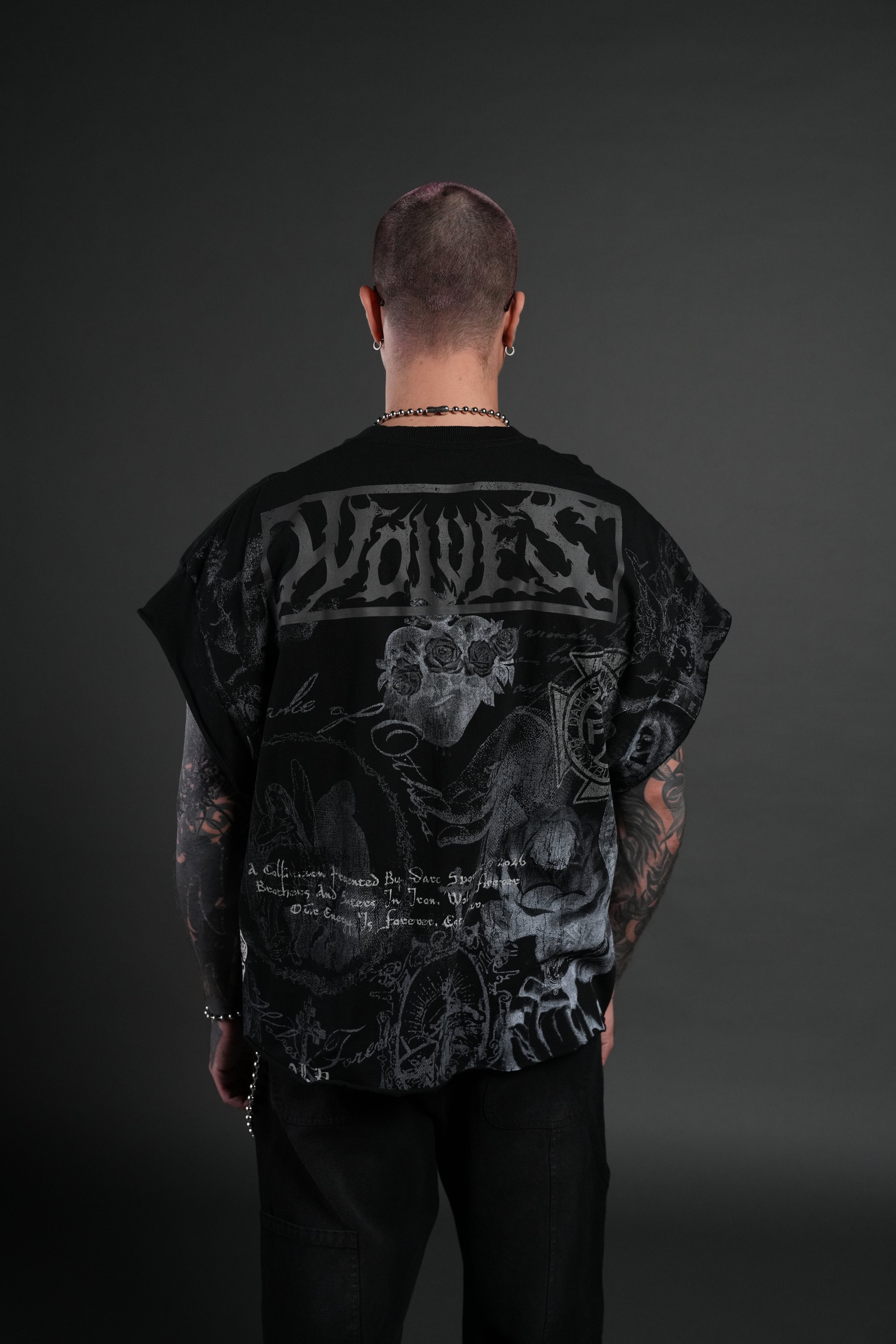 Heart of Thorns Distressed Grunge Cut-Off Mid-Length Raw Hem Tee in Black