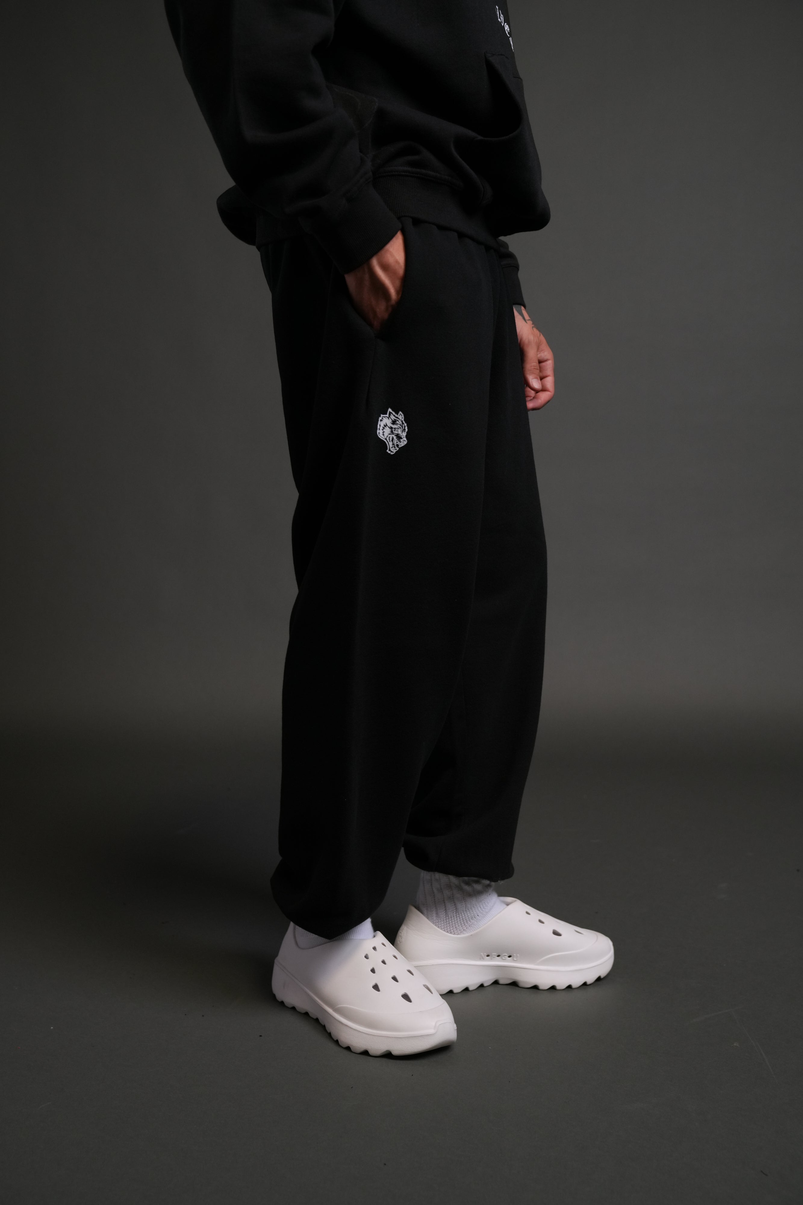 Wolf Chopper Lounger Sweat Pants in Black