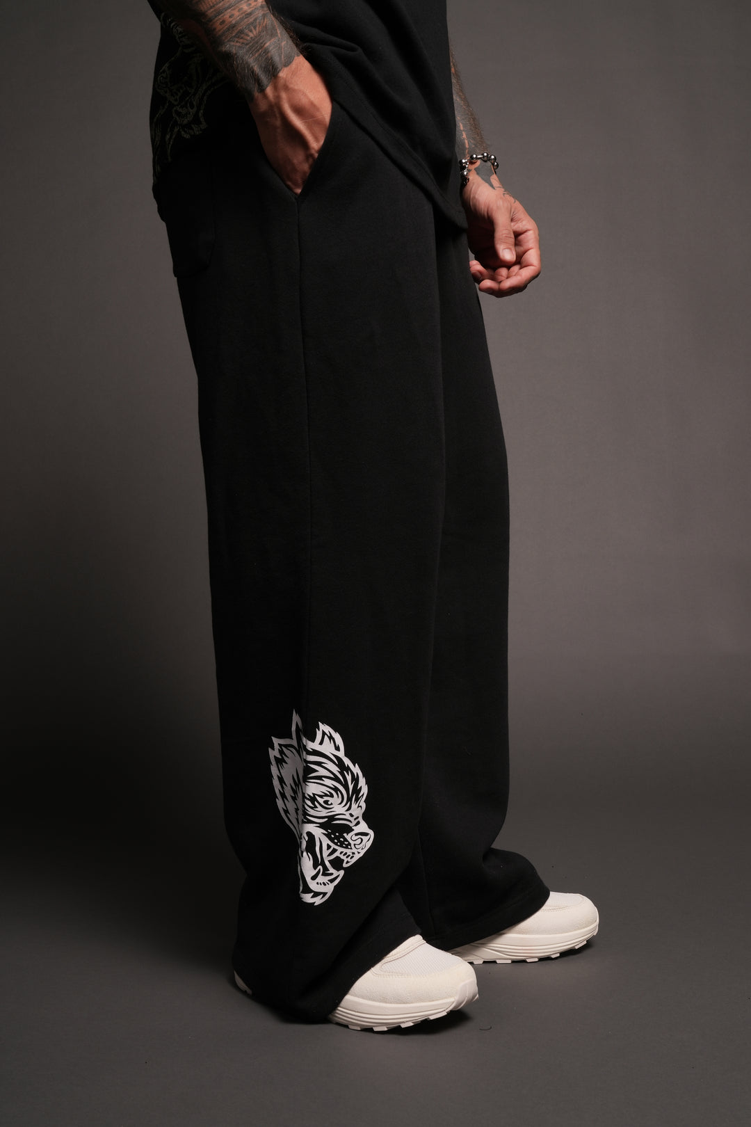 Cherub Nfgu V2 Lennox Sweat Pants In Black