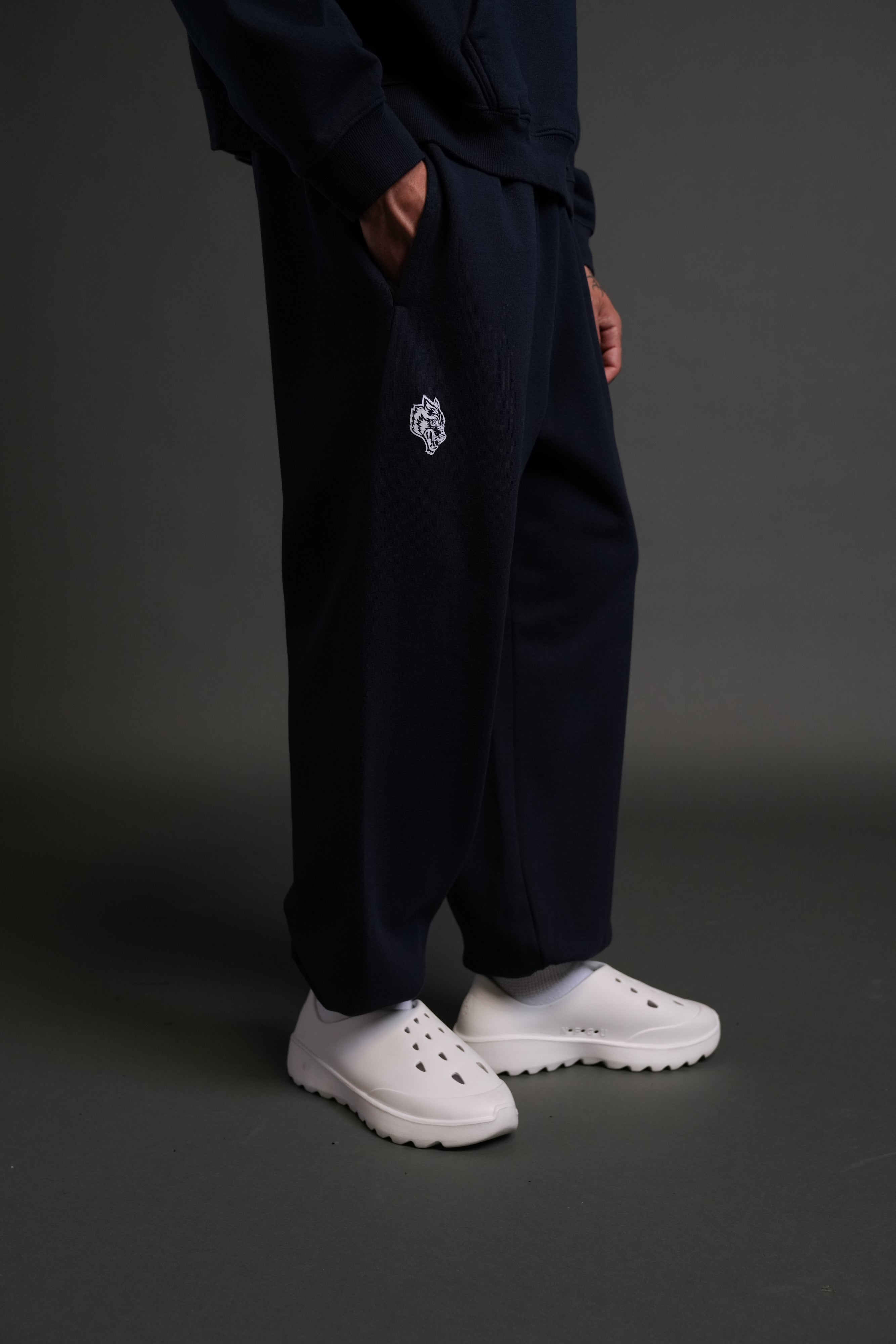 Wolf Chopper Lounger Sweat Pants in Navy