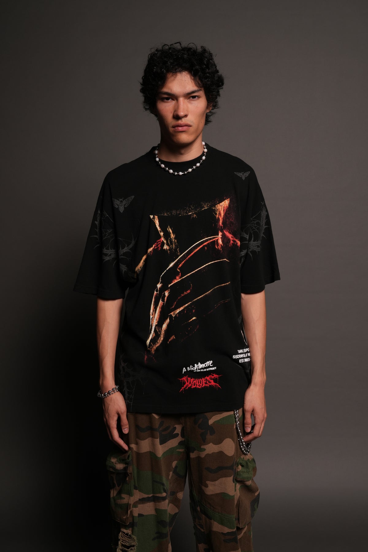 Dont Die Wondering Mystery Tee In Black