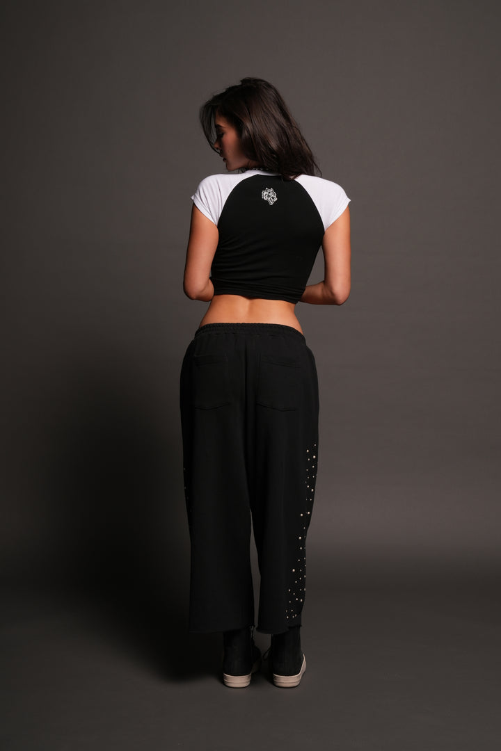 Night Blade Lina Raglan Baby Tee In Black/White