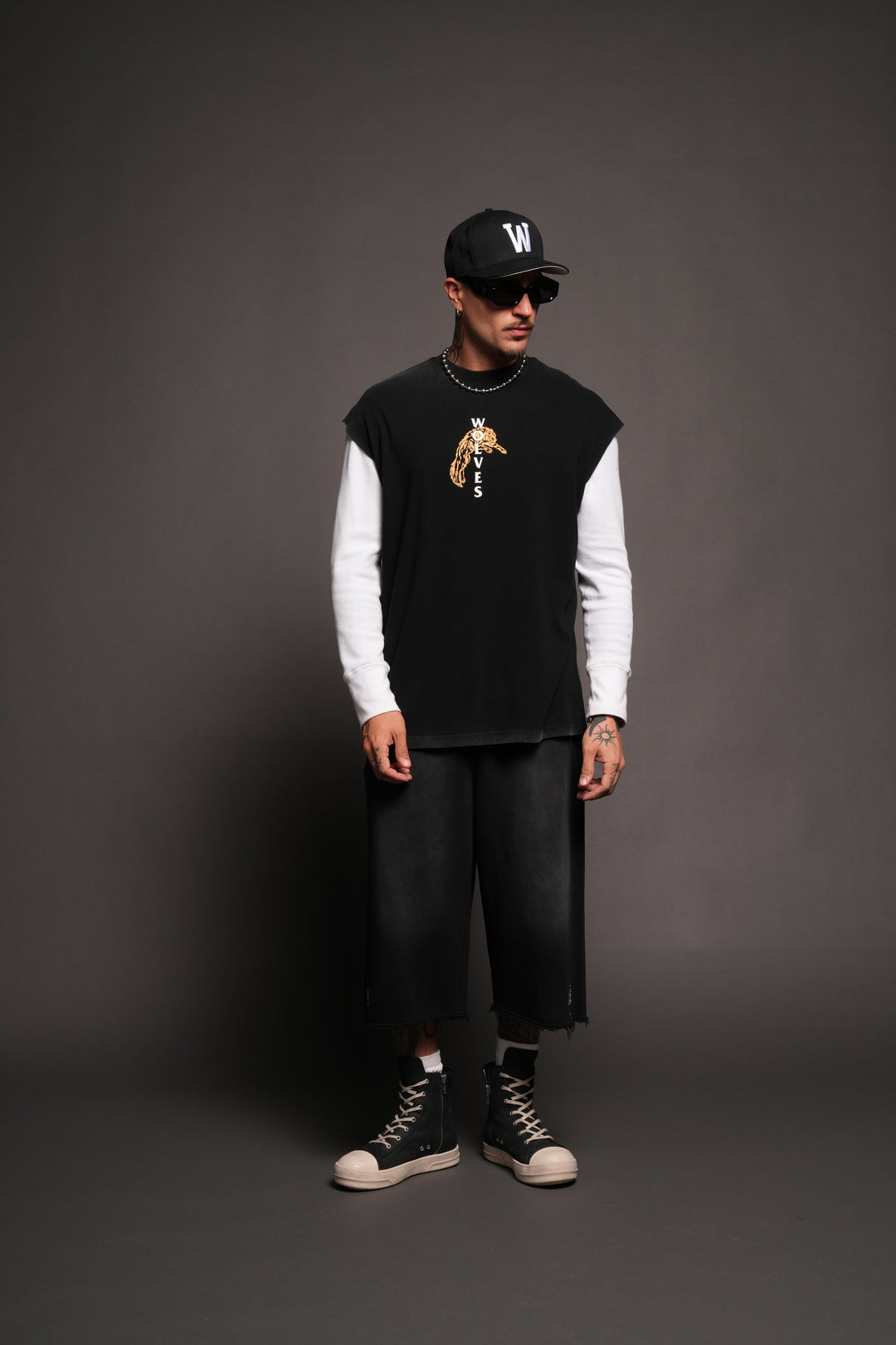 Leap Of Faith V2 Premium Muscle Tee In Black