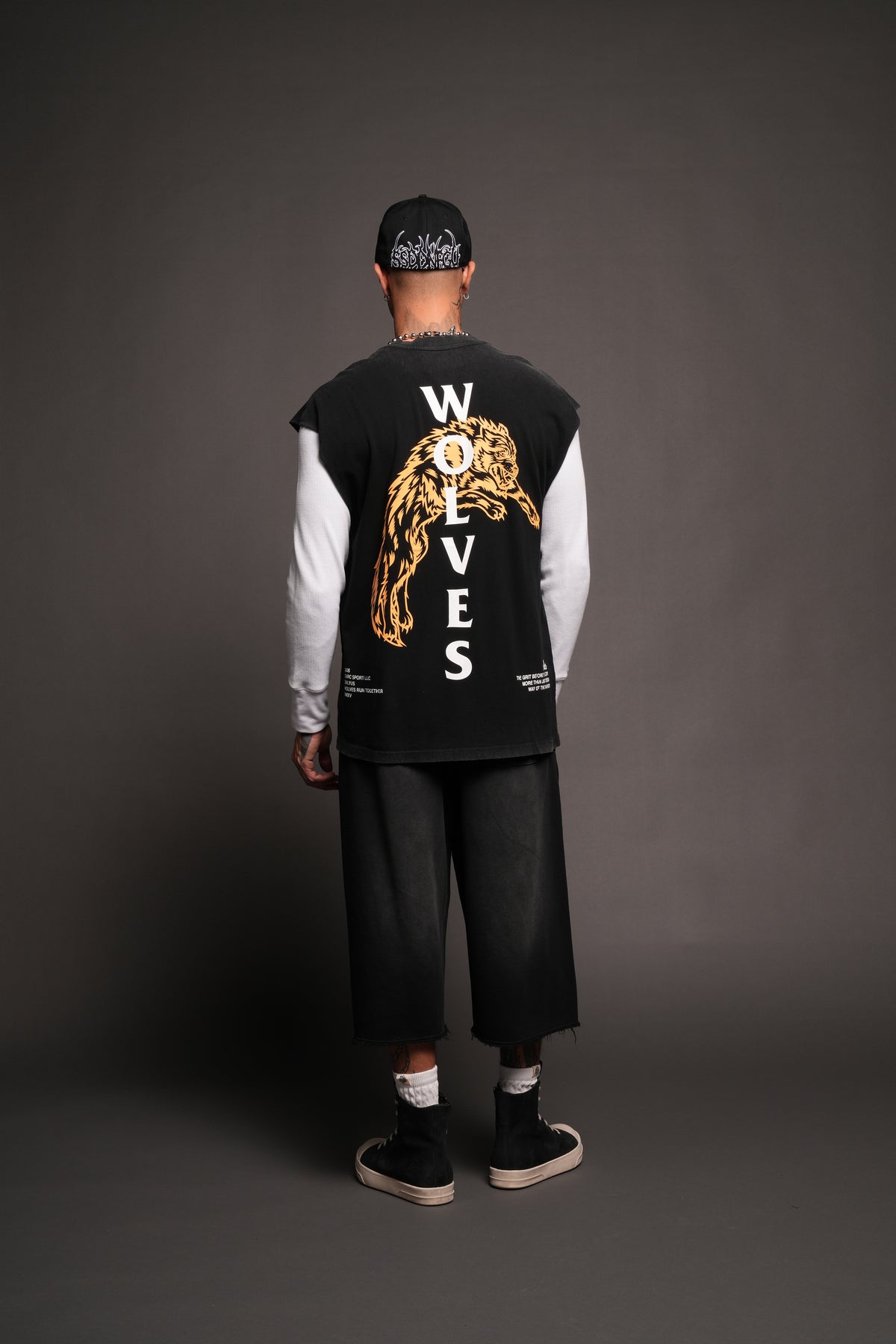 Leap Of Faith V2 Premium Muscle Tee In Black