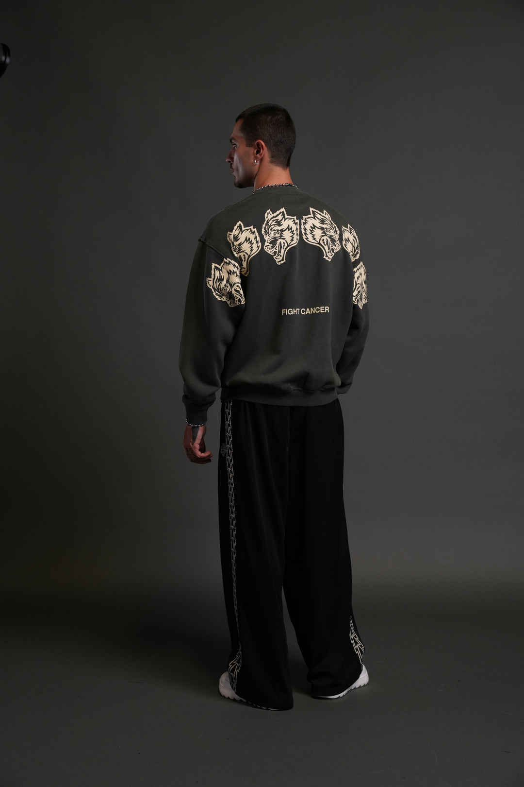Wolves Have Your Back London Crewneck in Wolf Gray Halo Wash