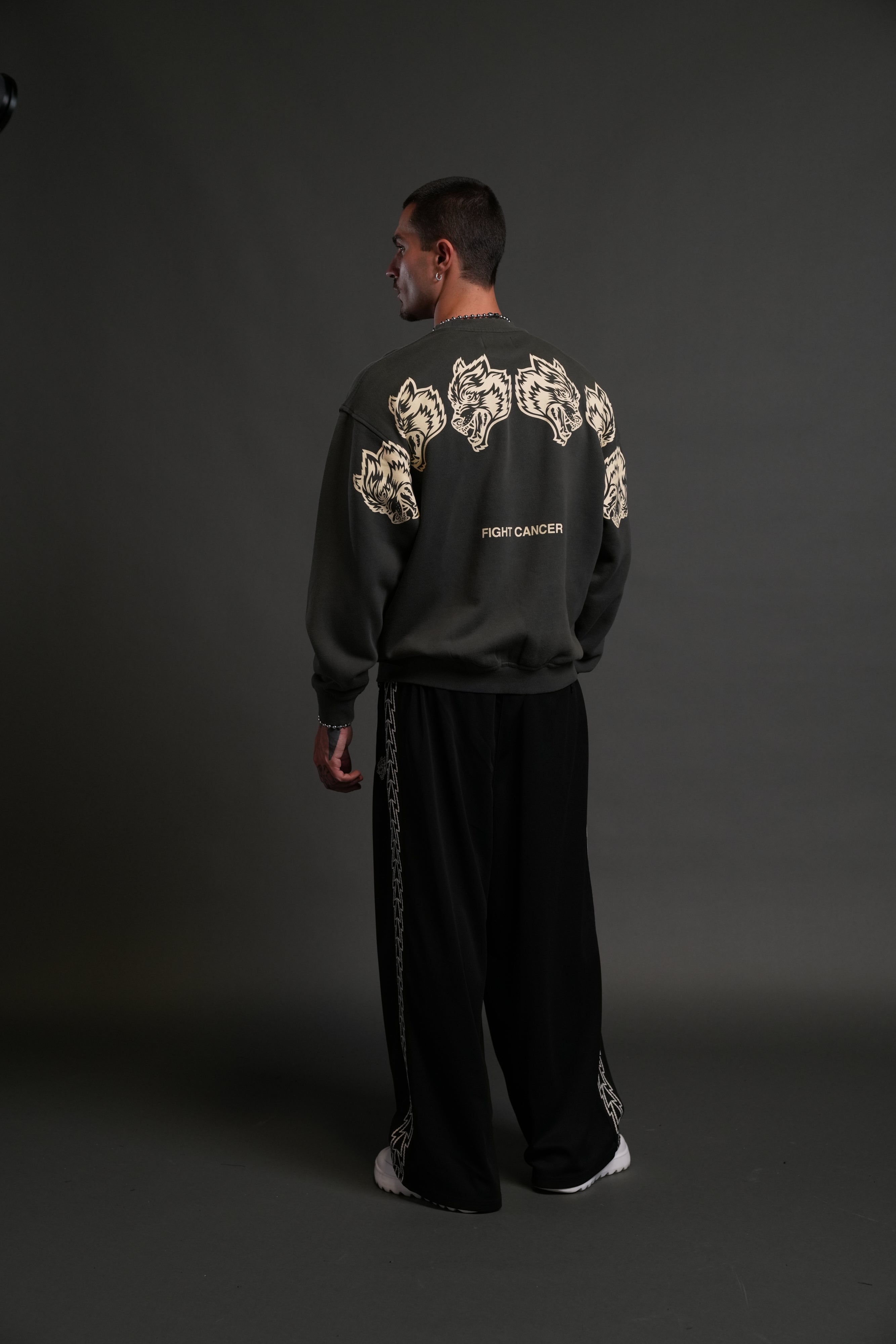 Wolves Have Your Back London Crewneck in Wolf Gray Halo Wash