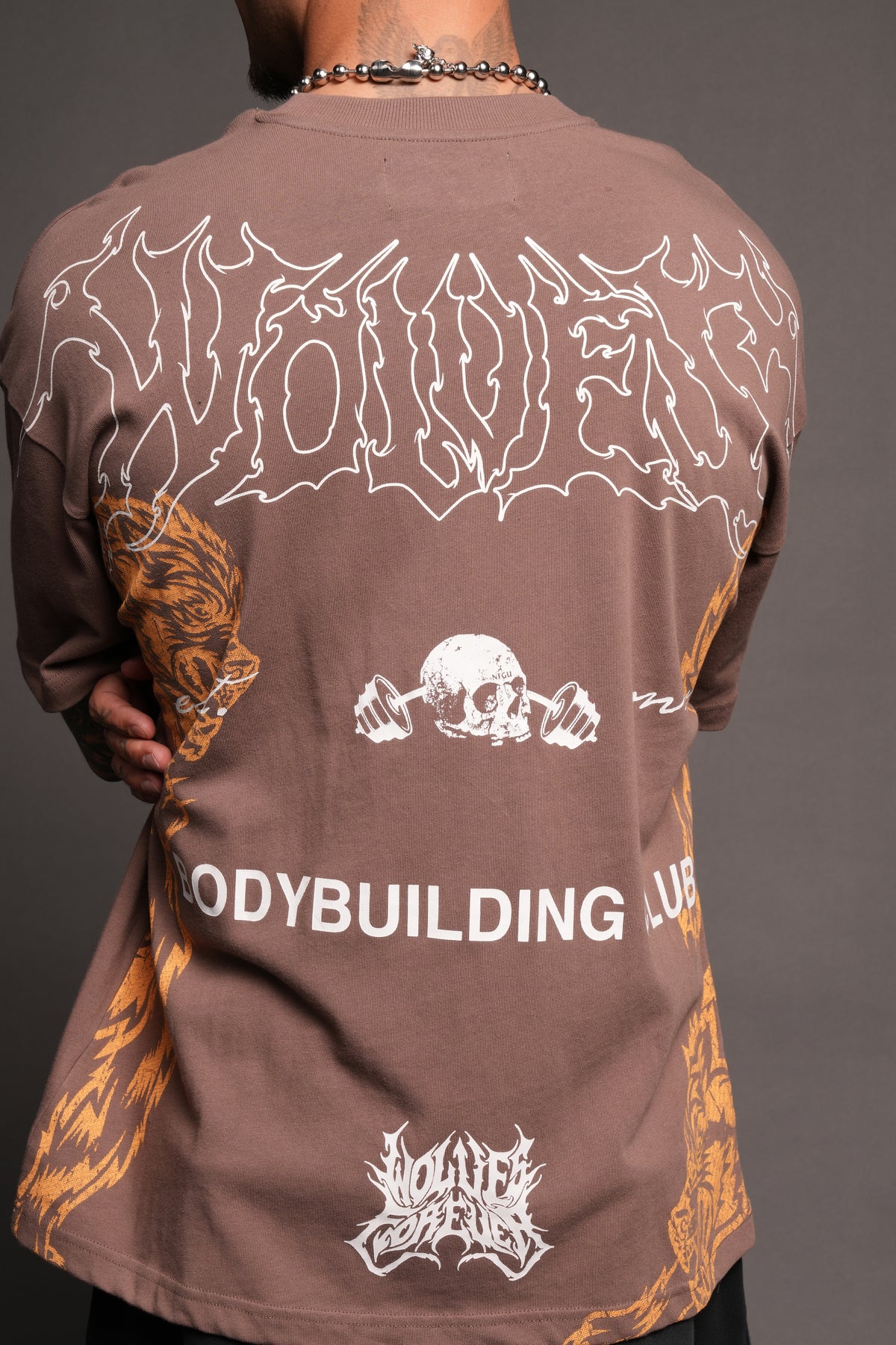 Wolves Bodybuilding Club Premium Tee In Mojave Brown