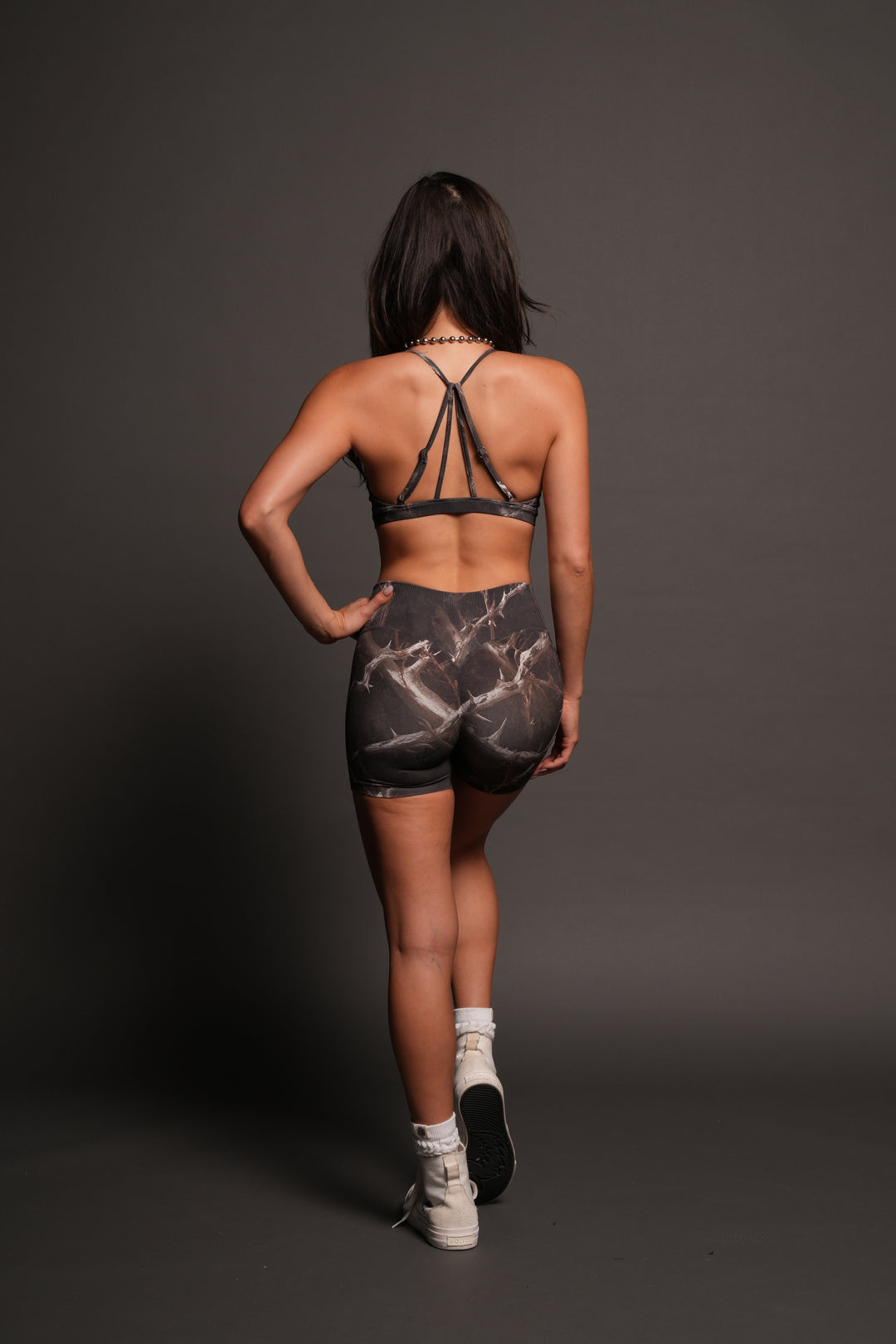 Dual Wolf Evey Seamless Shorts In Darc Thorns