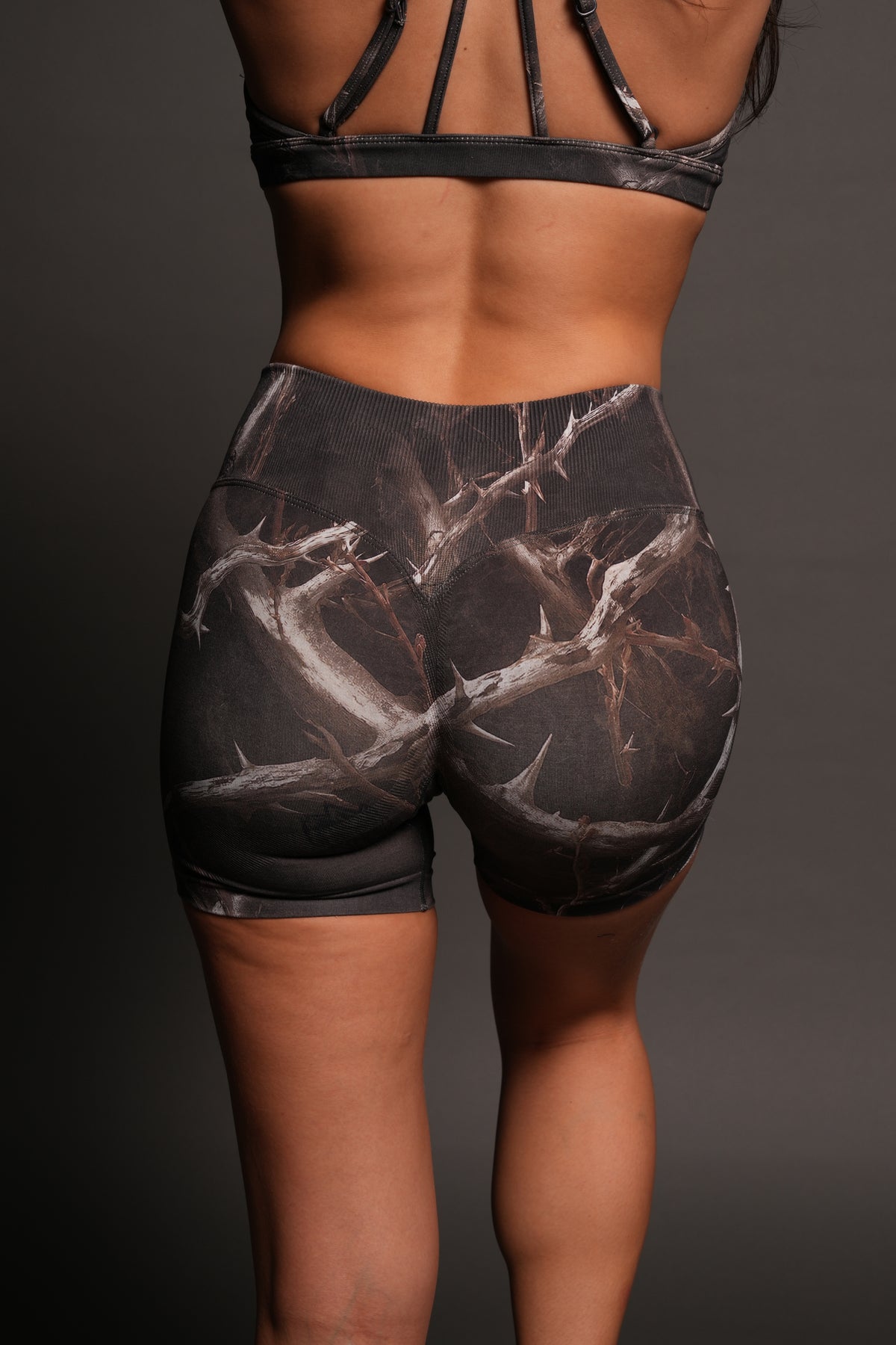 Dual Wolf Evey Seamless Shorts In Darc Thorns