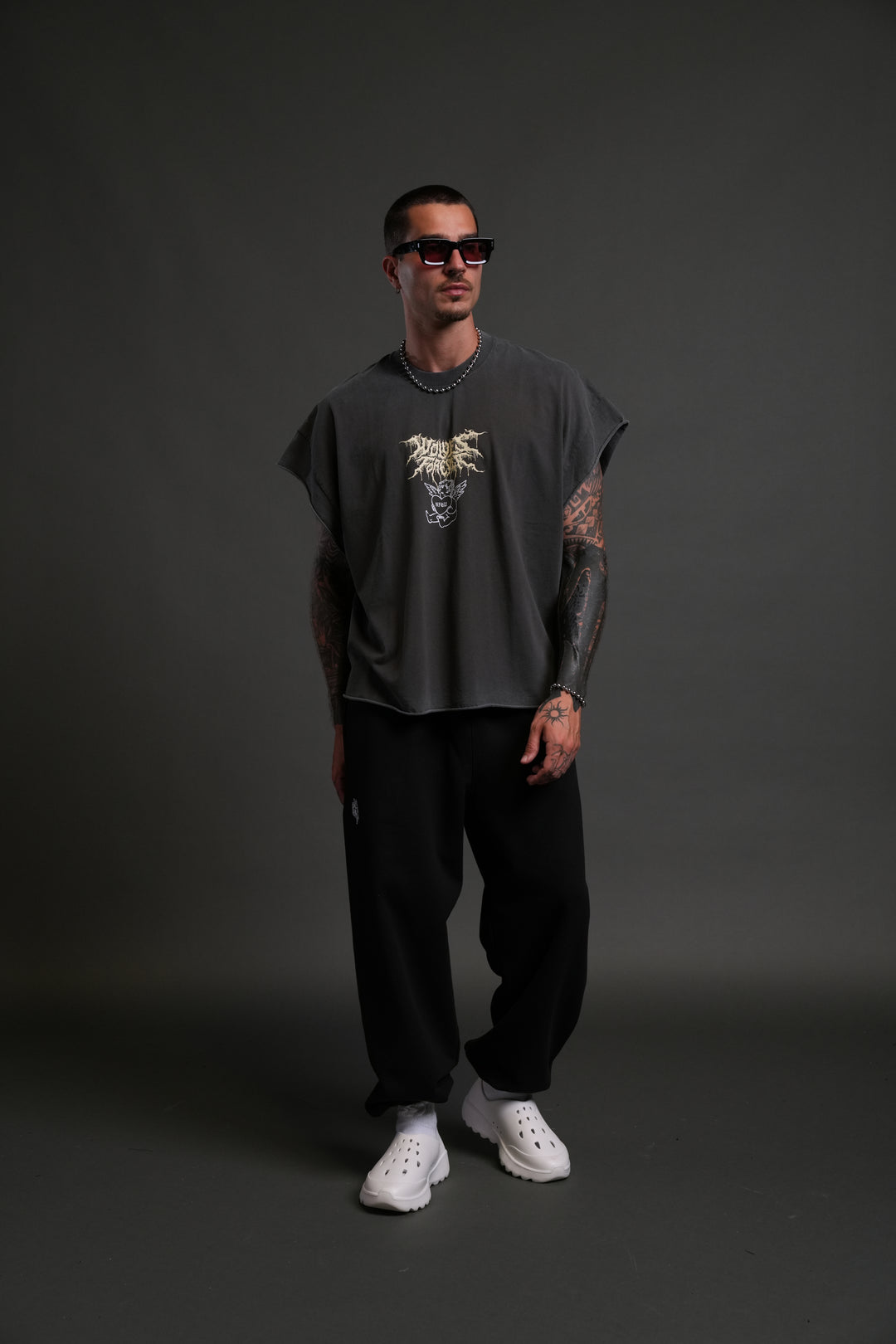 Cherub Core Grunge Cut-Off Tee in Wolf Gray