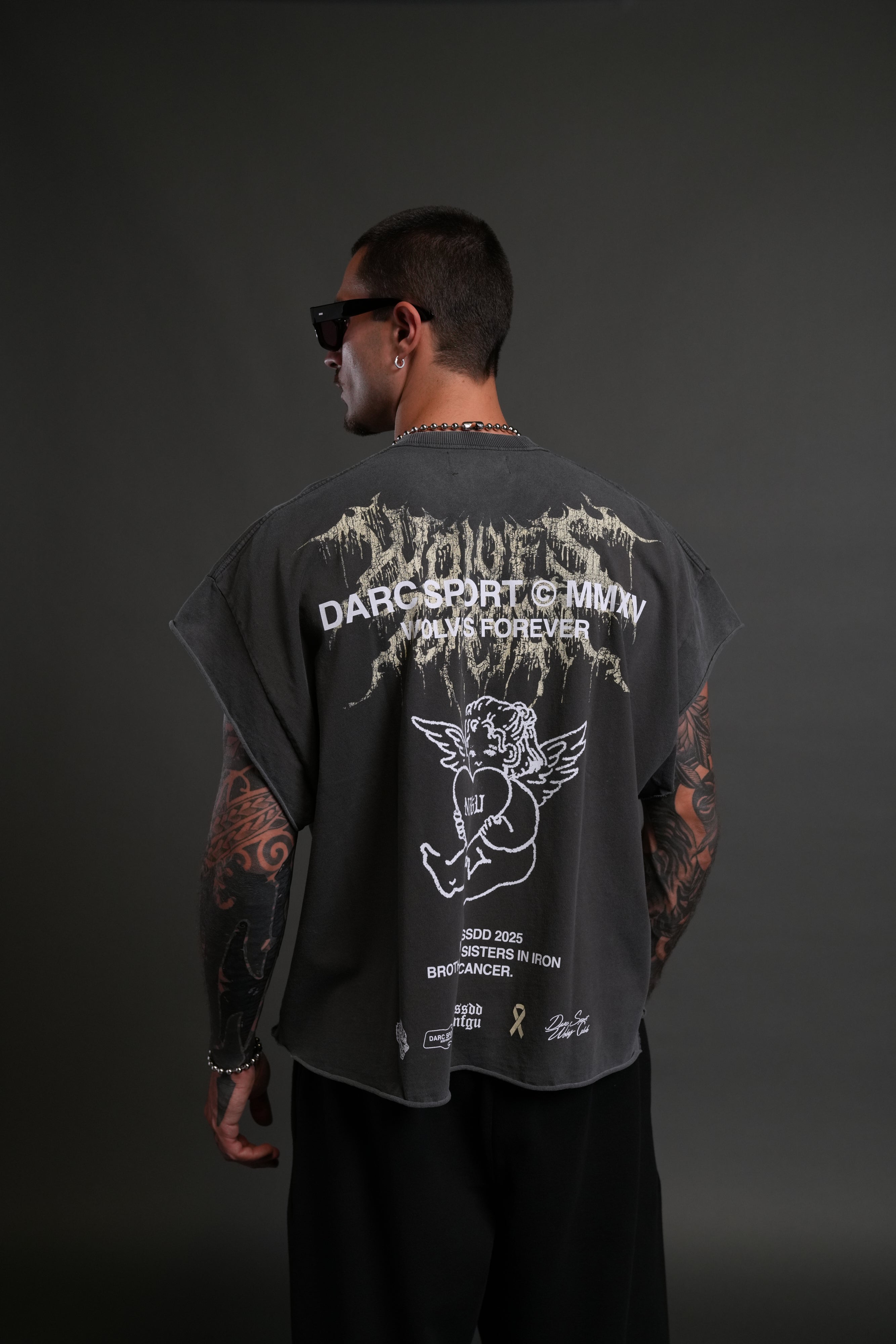 Cherub Core Grunge Cut-Off Tee in Wolf Gray