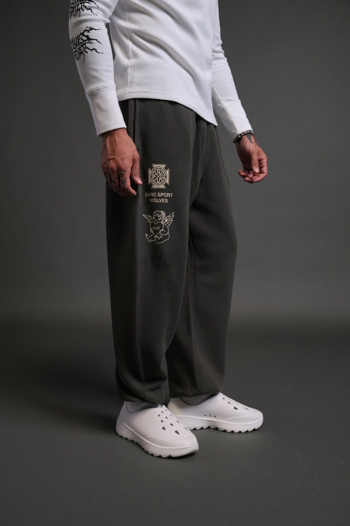 Heart Cherub Lightweight Lounger Sweat Pants in Wolf Gray Halo Wash