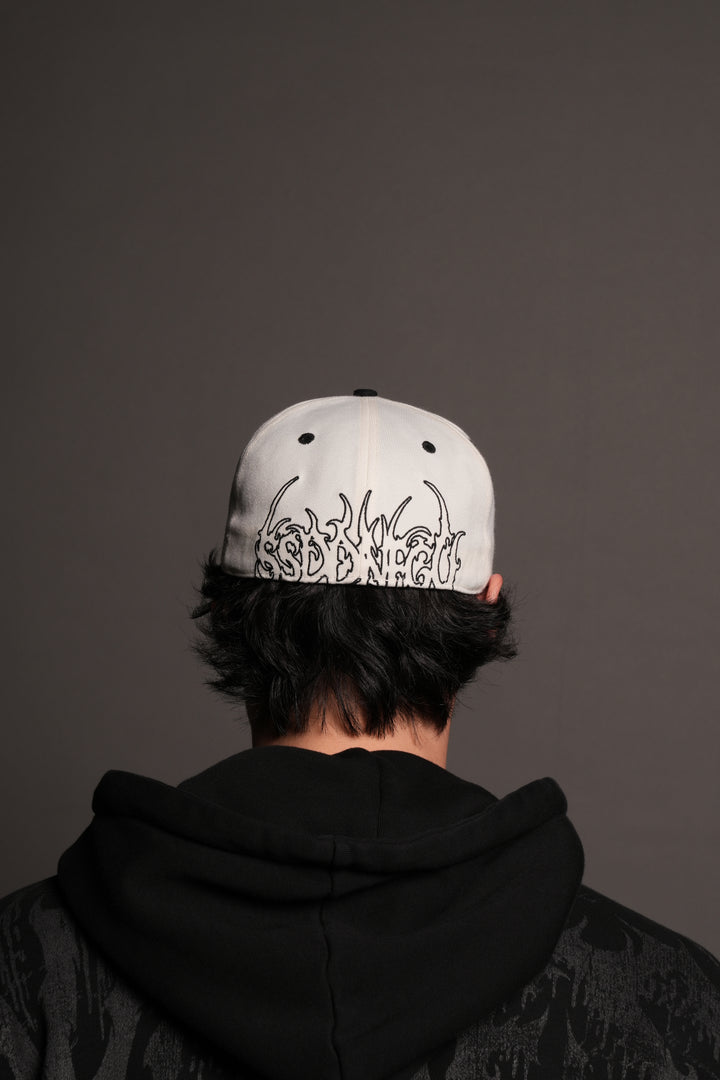 Mantra Fitted Cap In Cream/Black