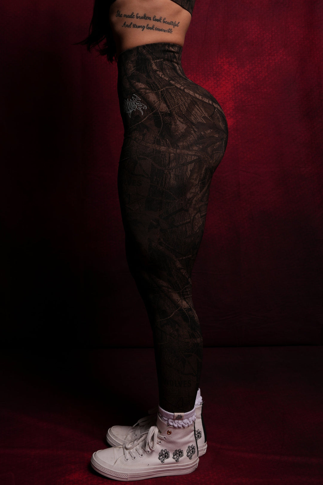 Hesh Forever "Everson Seamless" Scrunch Leggings in Brown Driftwood Forest Camo