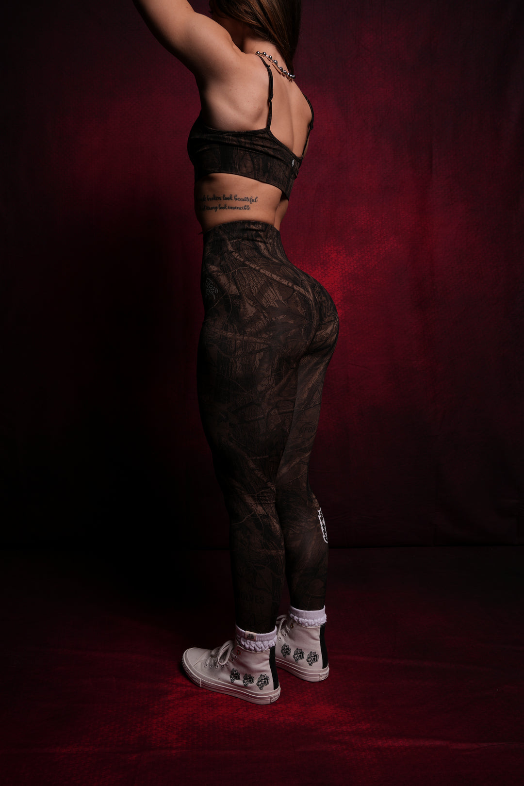 Hesh Forever "Everson Seamless" Scrunch Leggings in Brown Driftwood Forest Camo