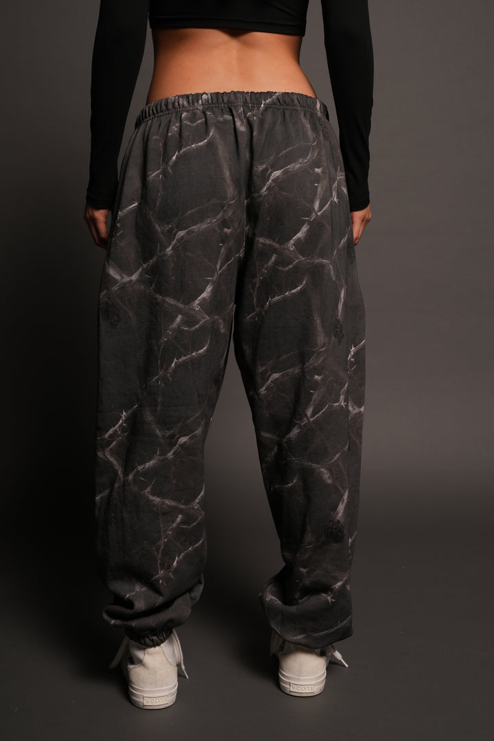 Dual Wolf Lightweight Lounger Sweat Pants In Darc Thorns