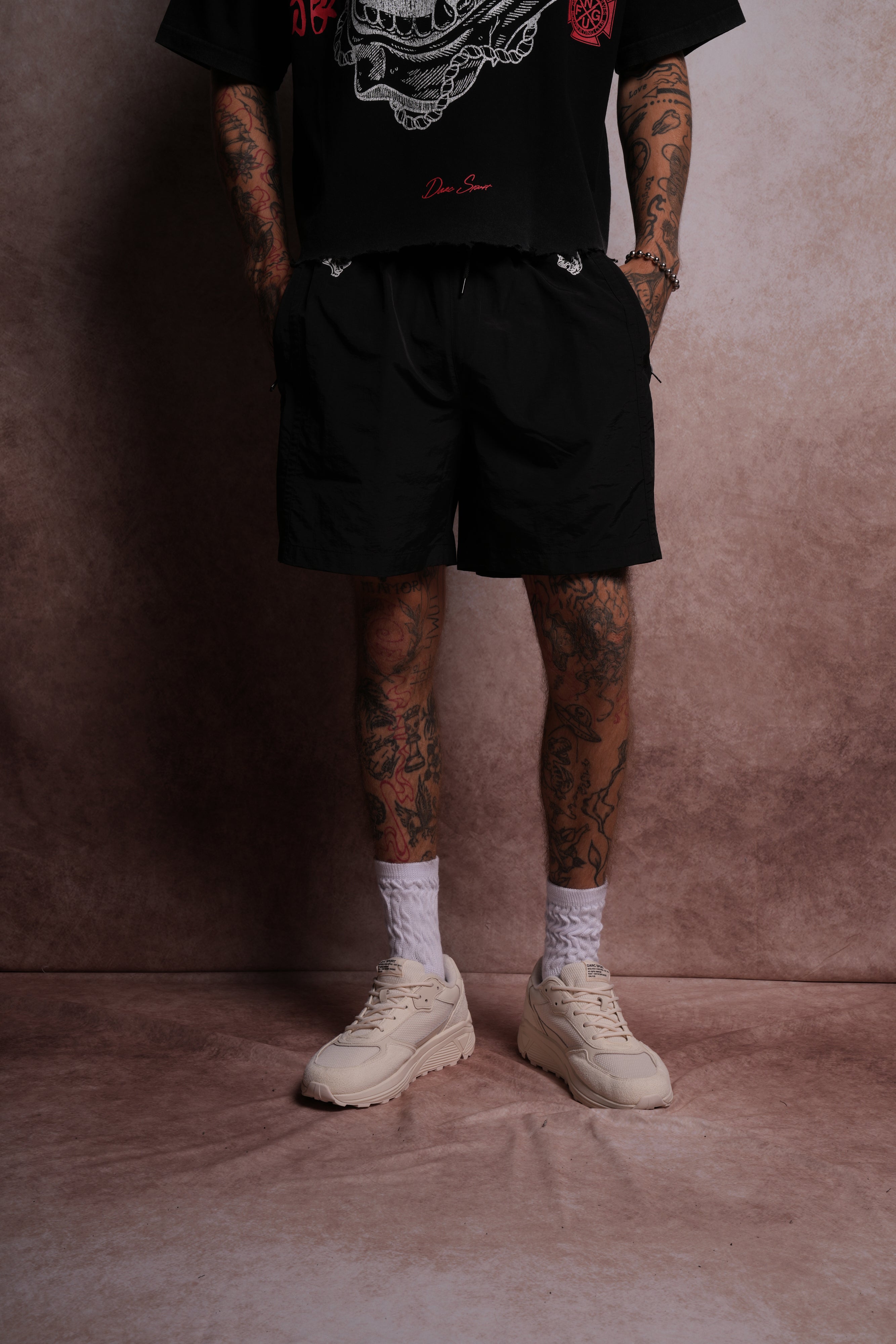 SSDDNFGU Remind Track Shorts in Black/Black