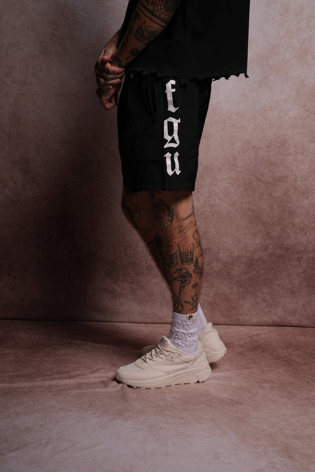 SSDDNFGU Remind Track Shorts in Black/Black