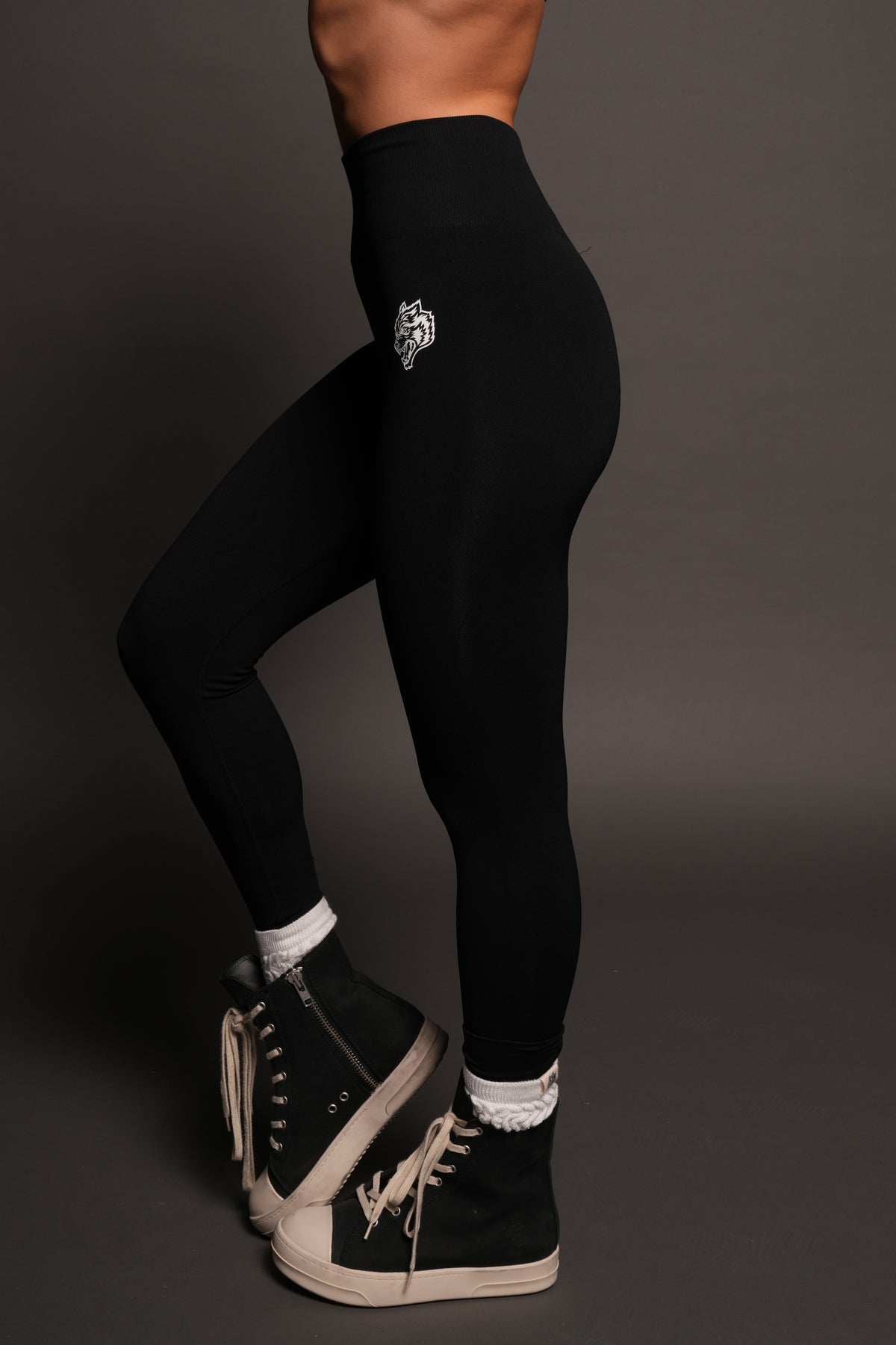 Dual Wolf Skylar Soft Seamless Leggings In Black