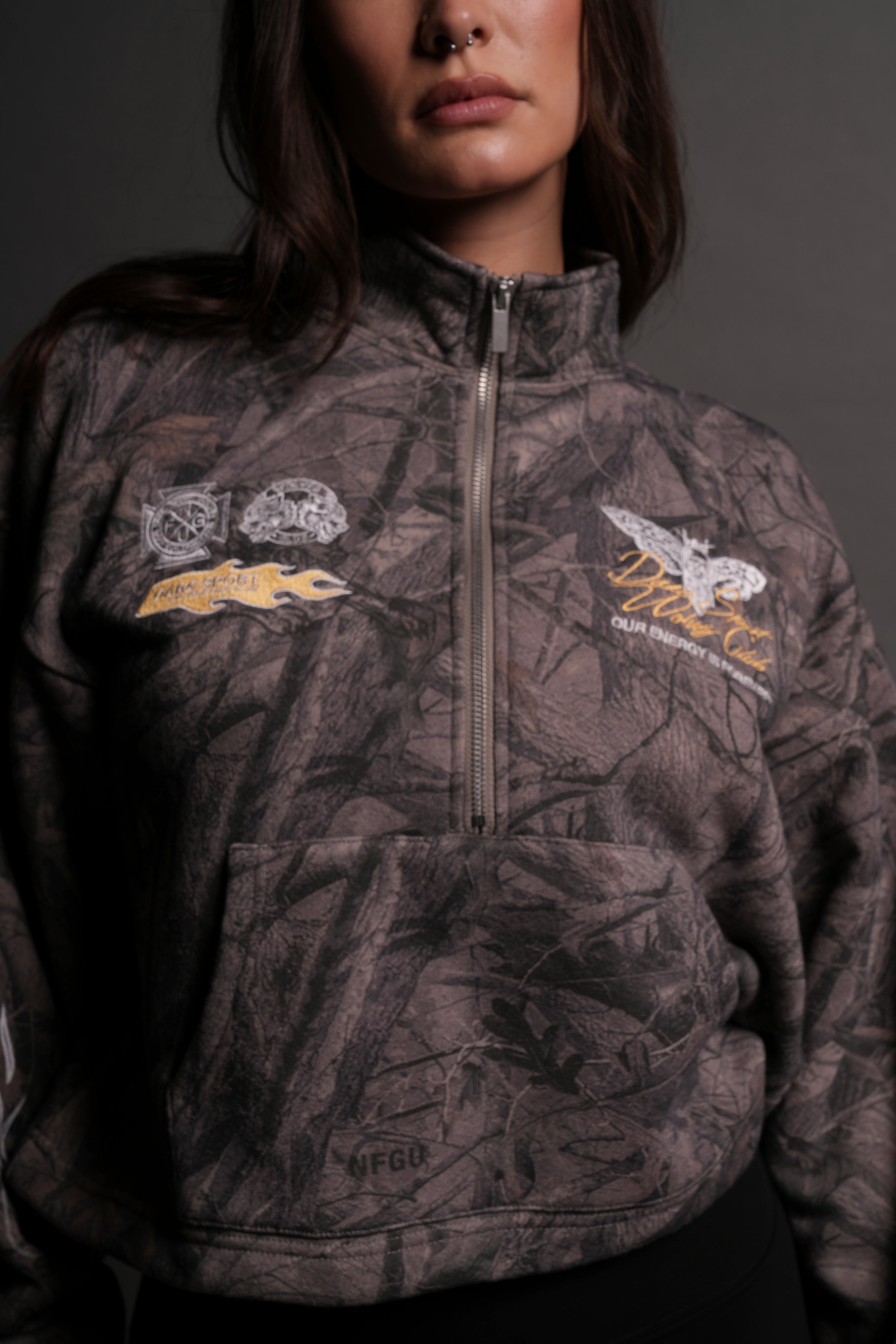 Live Fast V3 She Everson Mockneck Sweater in Driftwood Wolf Forest Camo