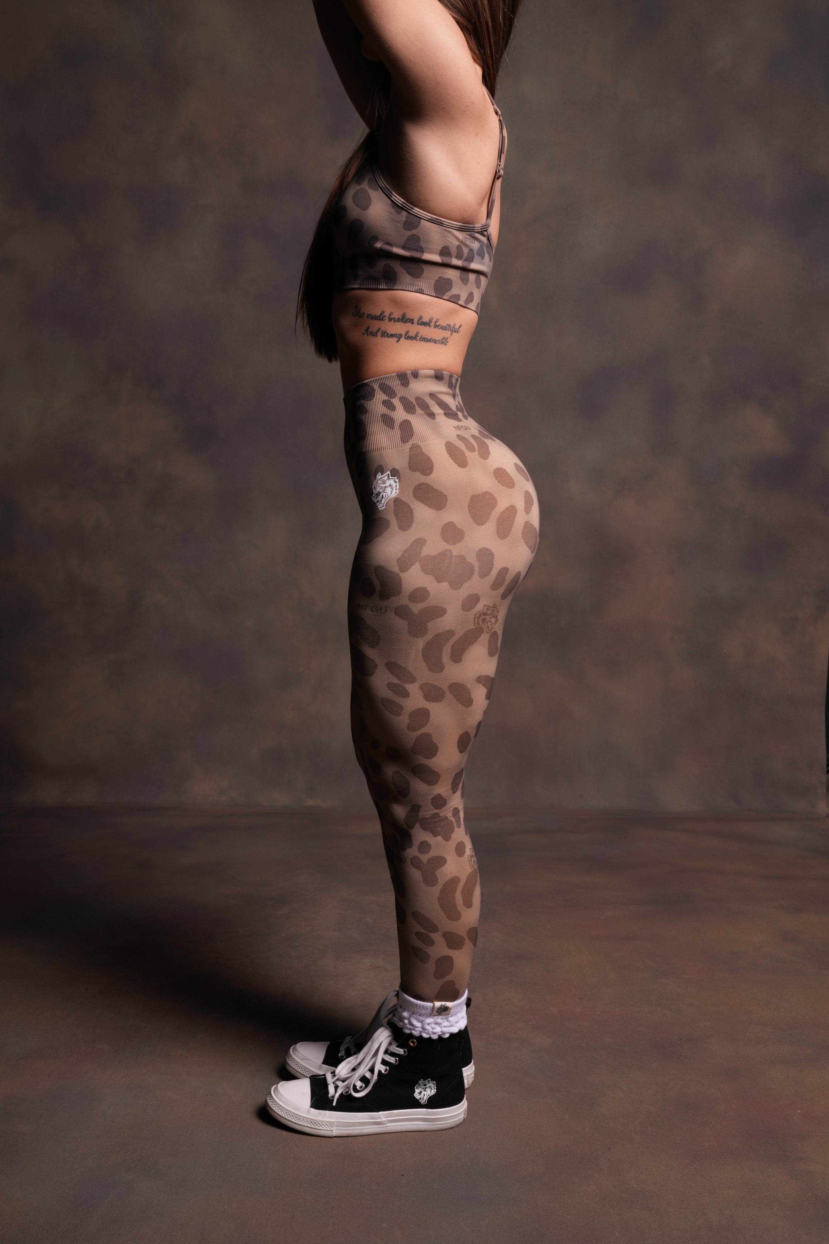 Dual "Skylar" Soft Seamless Leggings in Celeritas Morte