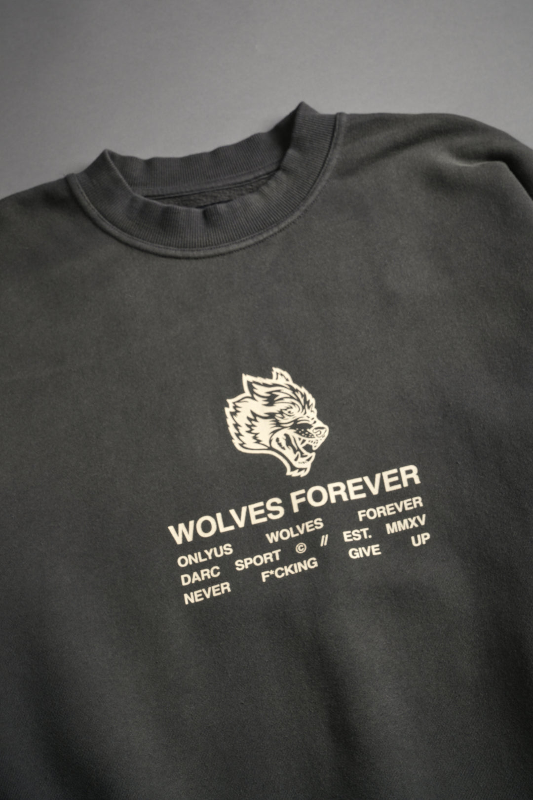 Wolves Have Your Back London Crewneck in Wolf Gray Halo Wash