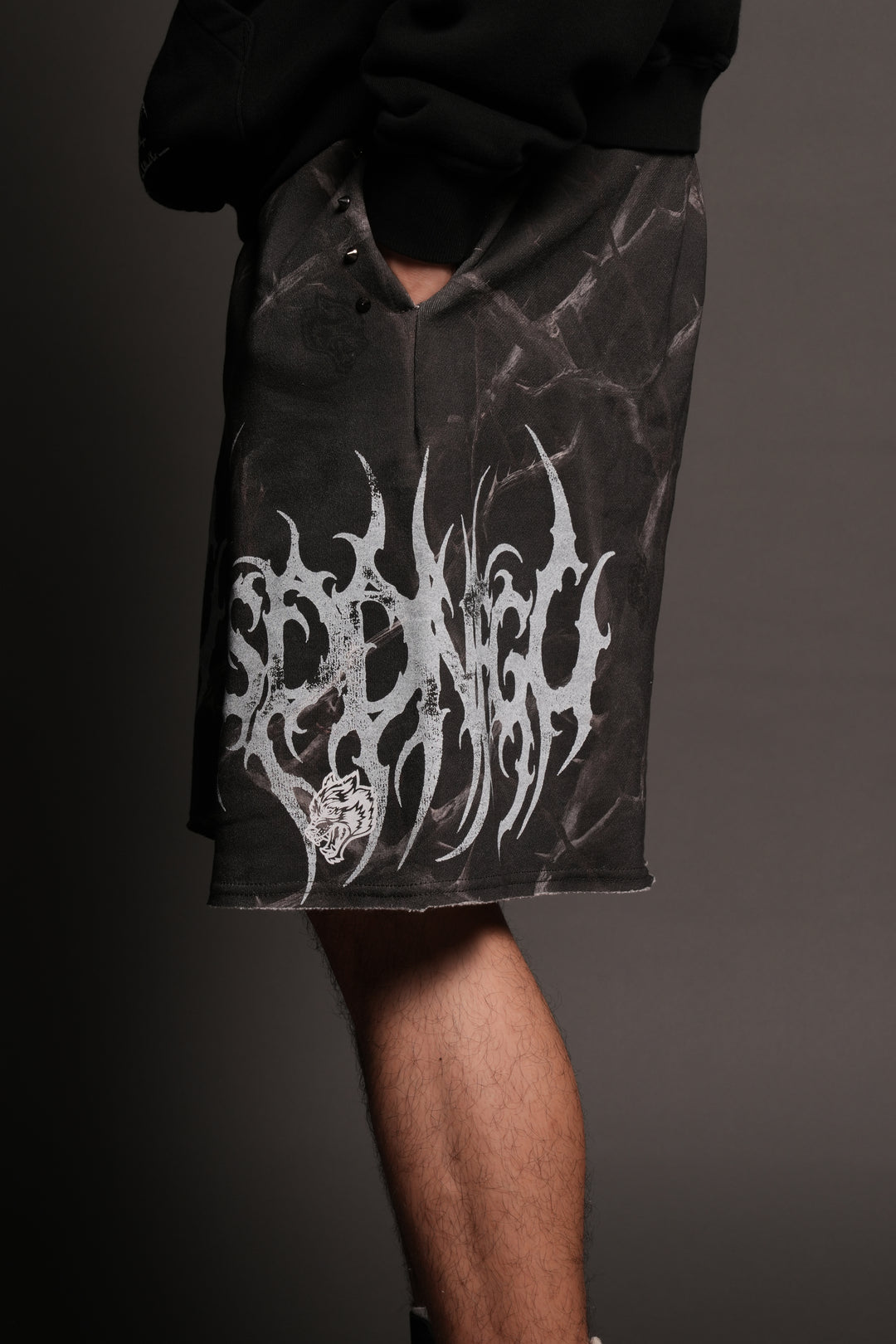Ssddnfgu Raw Hem Oversized Post Lounge Sweat Shorts In Darc Thorns