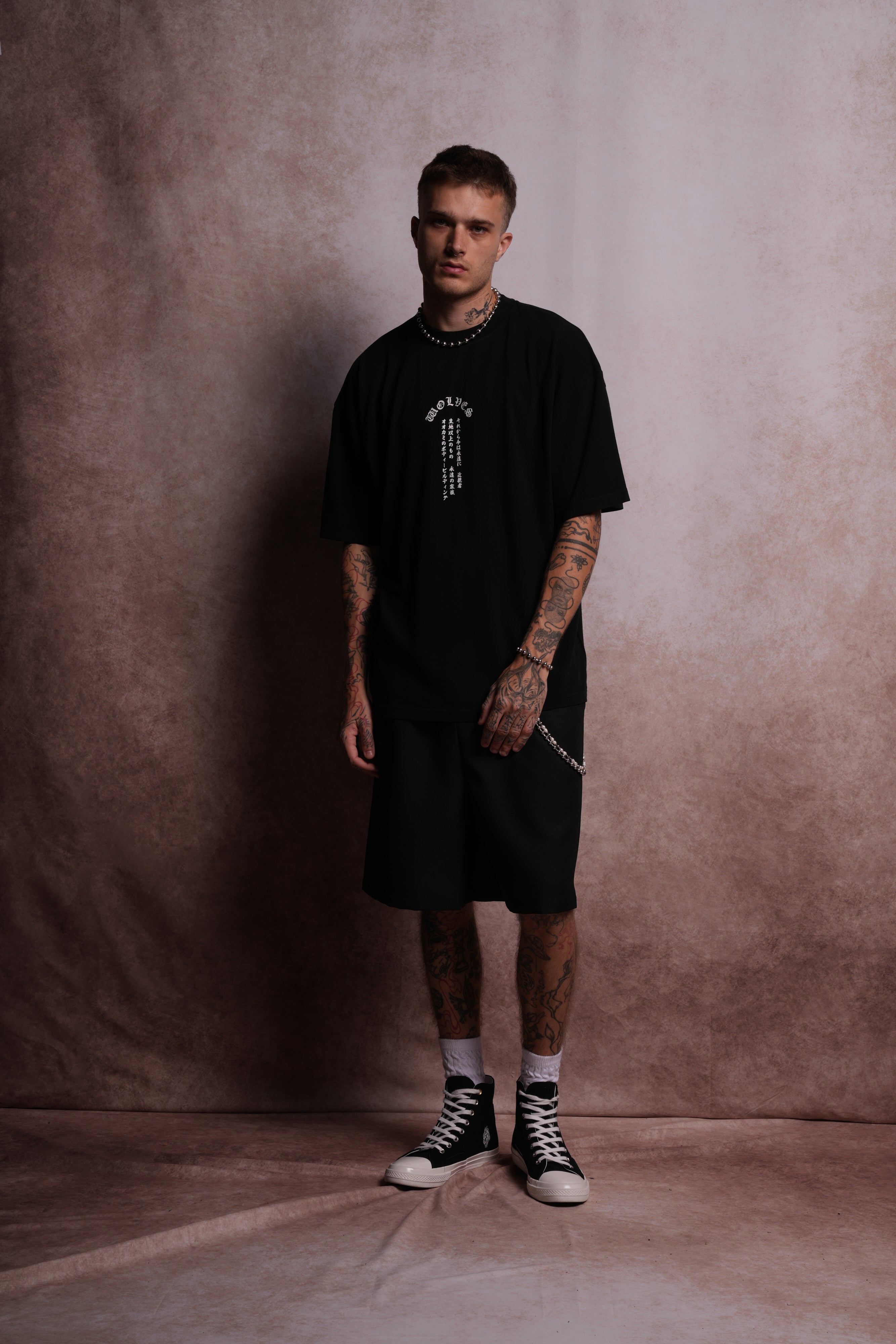Wolves Scroll "Premium" Oversized Tee in Black