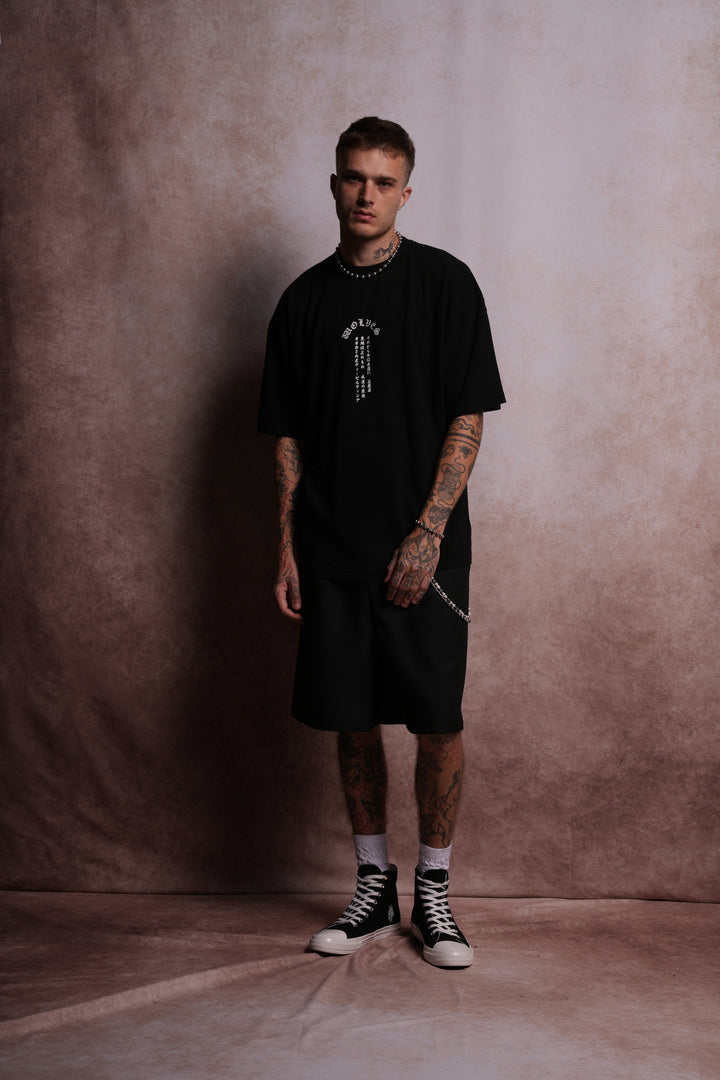 Wolves Scroll "Premium" Oversized Tee in Black