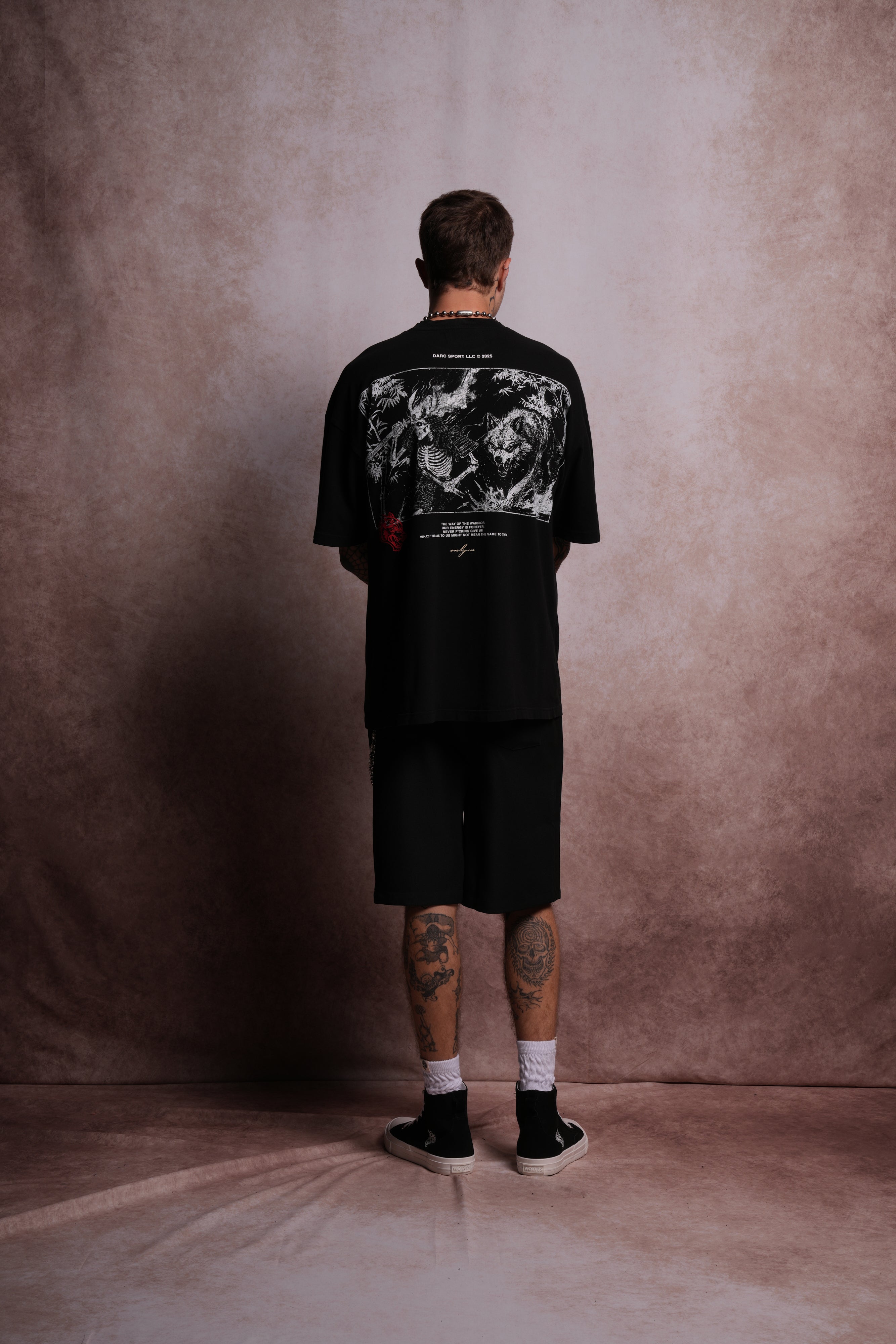 Wolves Scroll "Premium" Oversized Tee in Black