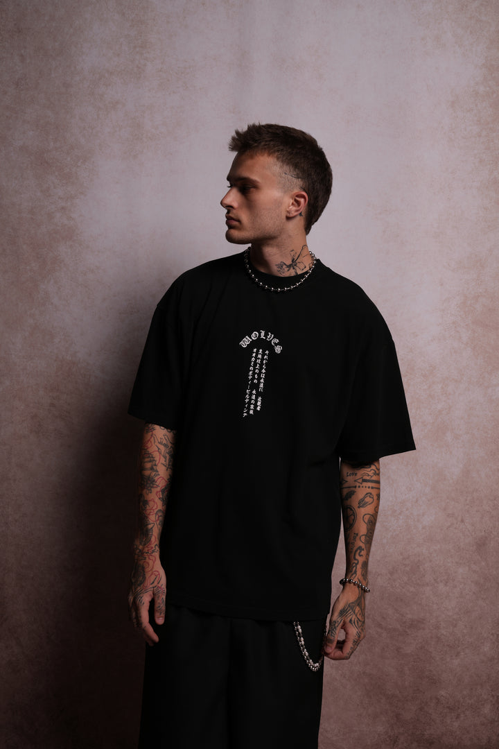 Wolves Scroll "Premium" Oversized Tee in Black