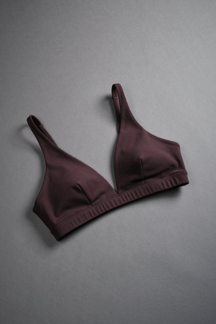 Chopper V Sports Bra in Darc Garnet