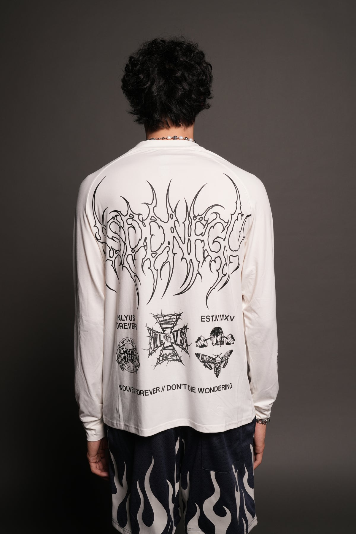 Hesh Mantra Dry Wolf Raglan Ls Tee In White