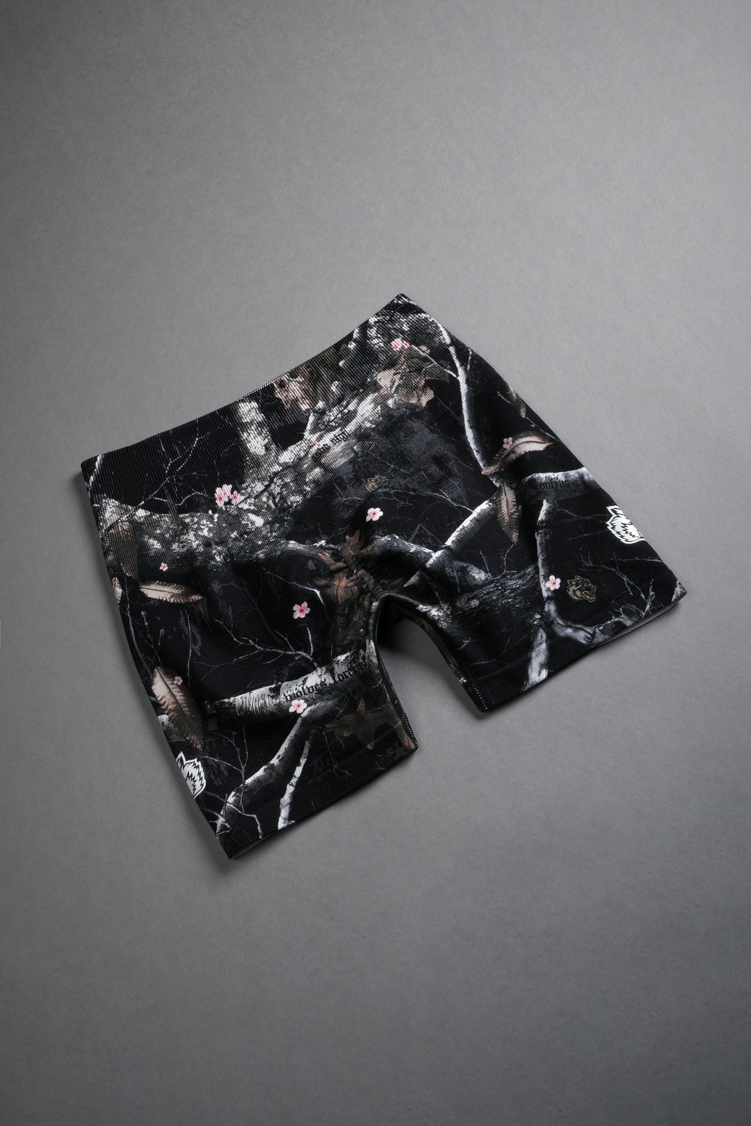 Dual Wolf Everson Seamless "Sierra" Shorts in Darc Blossom Woodland Camo