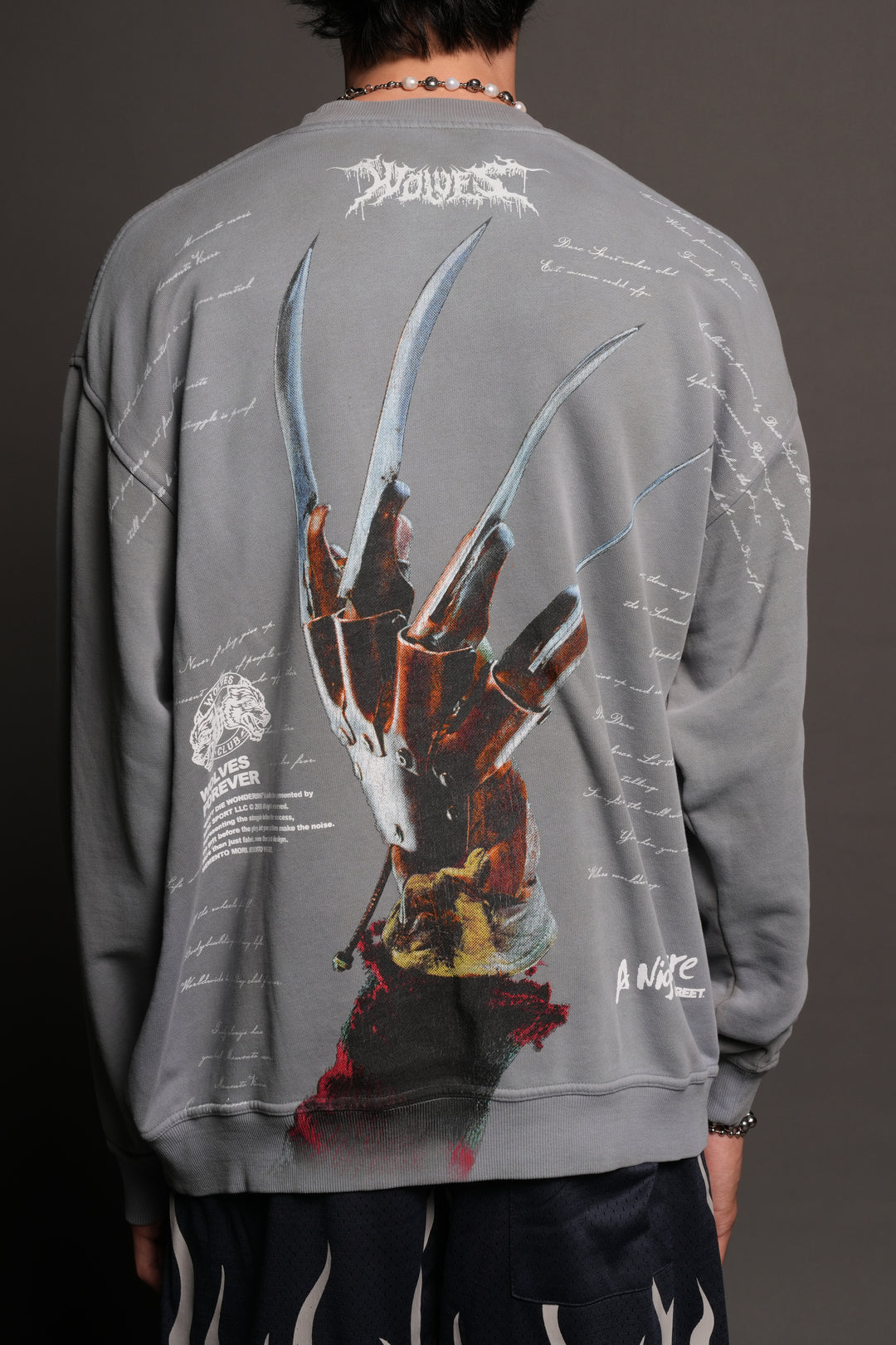 Dont Sleep London Crewneck In Dove Gray Super Sun Fade