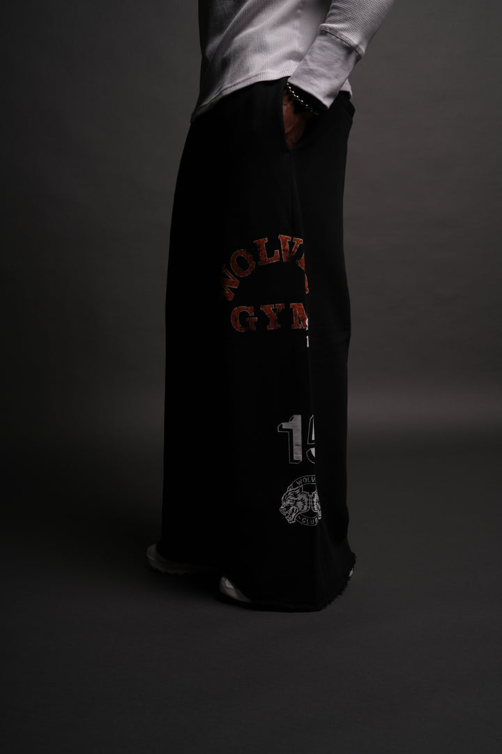 Wolves Gym V2 Oversized Omen Sweat Pants in Black