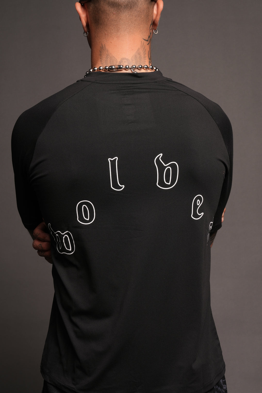 Wolves Pyramid V2 Dry Wolf Raglan Ss Tee In Black