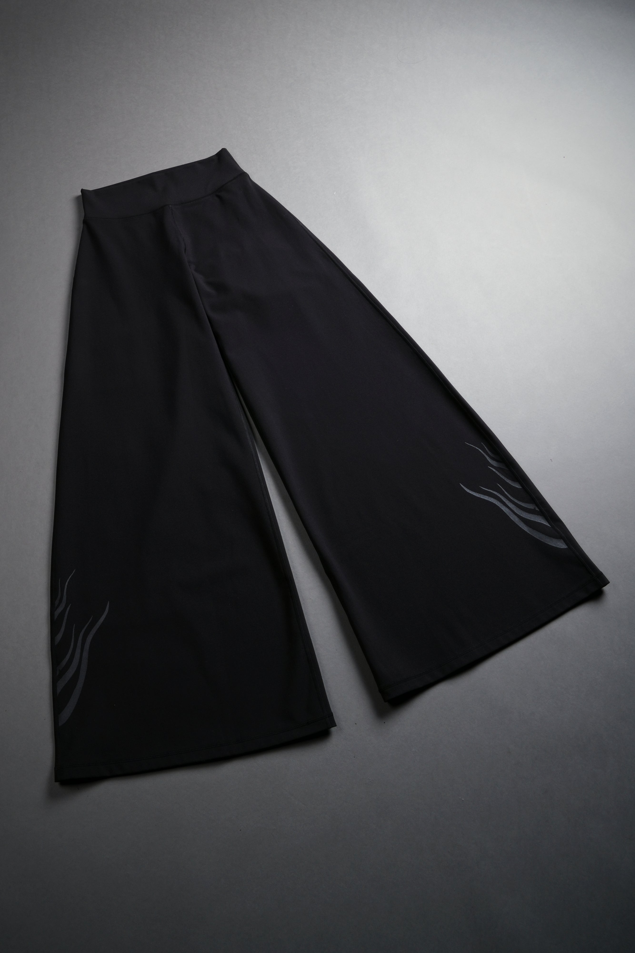 Single Wolf Wide Leg Energy Pants in Black