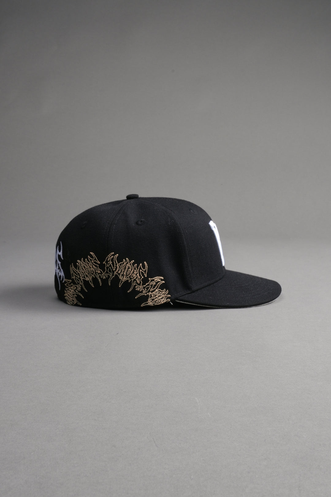 Hesh Core Fitted Cap in Black