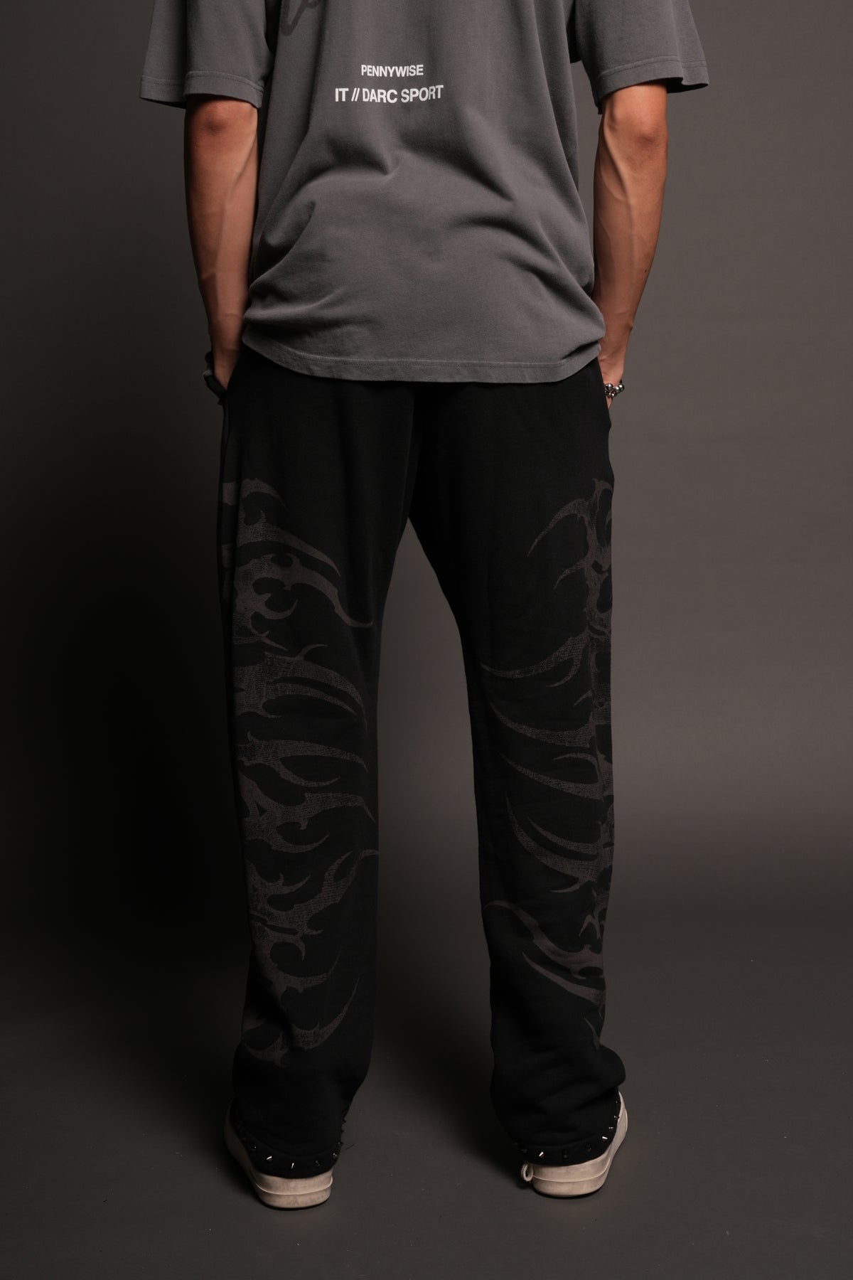 Ssddnfgu Bigelow Sweat Pants In Black